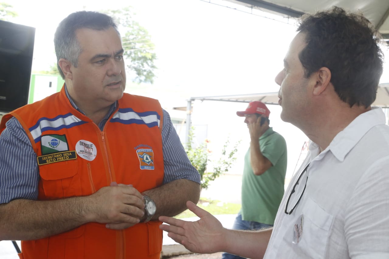 O município de Quinta do Sol, que está em epidemia e com 179 casos confirmados da doença, recebeu o secretário de Estado da Saúde, Beto Preto, que falou com a comunidade, profissionais de saúde sobre a importância de ações e mutirões de limpeza e eliminação de criadouros do mosquito.Foto: Gilson Abreu/AEN