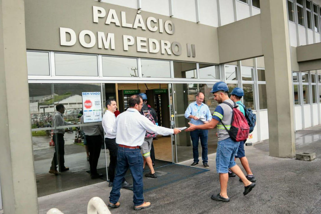 O Governo do Estado mobilizou toda a sua estrutura para ações integradas de combate à dengue, durante esta quarta-feira, 18 de dezembro, dando início a série de atividades que serão realizadas ao longo dos próximos meses.Porto de Paranaguá. Foto: Claudio Neves
