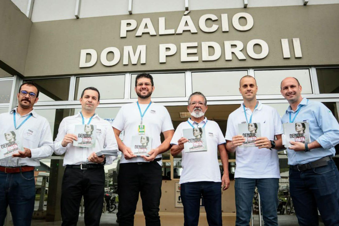 O Governo do Estado mobilizou toda a sua estrutura para ações integradas de combate à dengue, durante esta quarta-feira, 18 de dezembro, dando início a série de atividades que serão realizadas ao longo dos próximos meses.Porto de Paranaguá. Foto: Claudio Neves