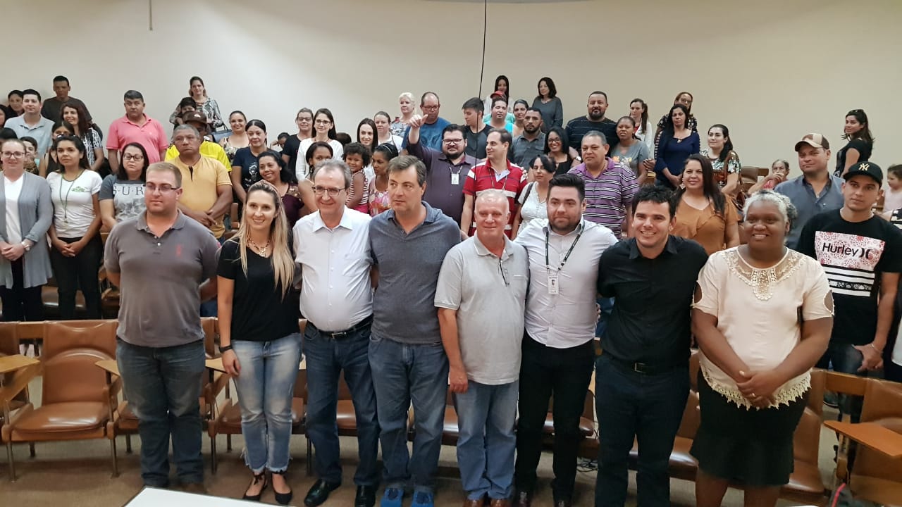 Cohapar, Caixa Econômica e prefeitura inauguraram conjunto habitacional com 128 imóveis em Santo Antônio da Platina, enquanto chaves de 47 unidades do programa Habita Paraná foram entregues à população de Cornélio Procópio.