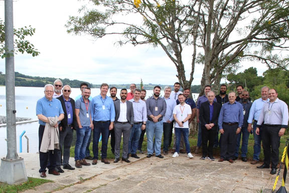 Visita do Comitê do Smart Energy à usina fotovoltaica flutuante da Sanepar. Foto: Sanepar