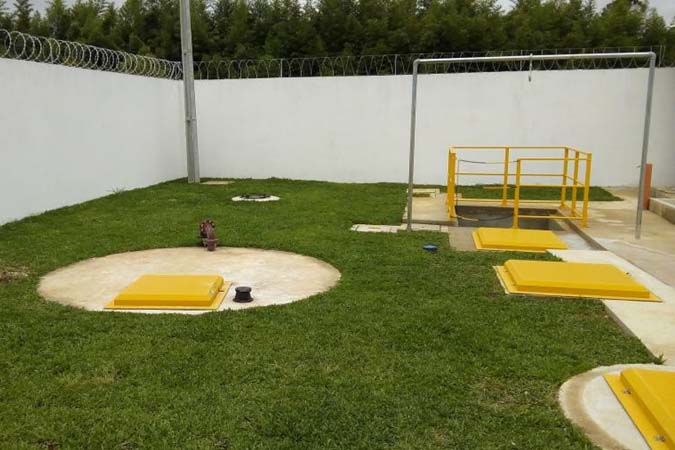 Sanepar implanta serviço de esgoto na Vila Janaína, em Curitiba. Foto: Sanepar