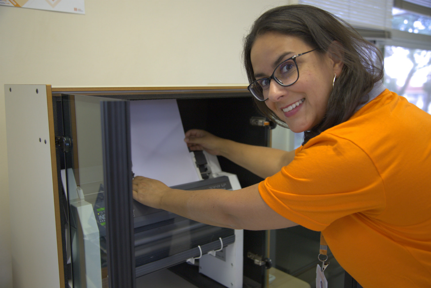 Pensando na importância de dar autonomia a essas pessoas e atender outras que talvez nem pedissem a conta de luz em seu nome pela dificuldade de acesso às informações, a Copel lançou a fatura em Braille, que teve suas primeiras entregas há exatos 12 anos, em janeiro de 2008.
Foto: Copel