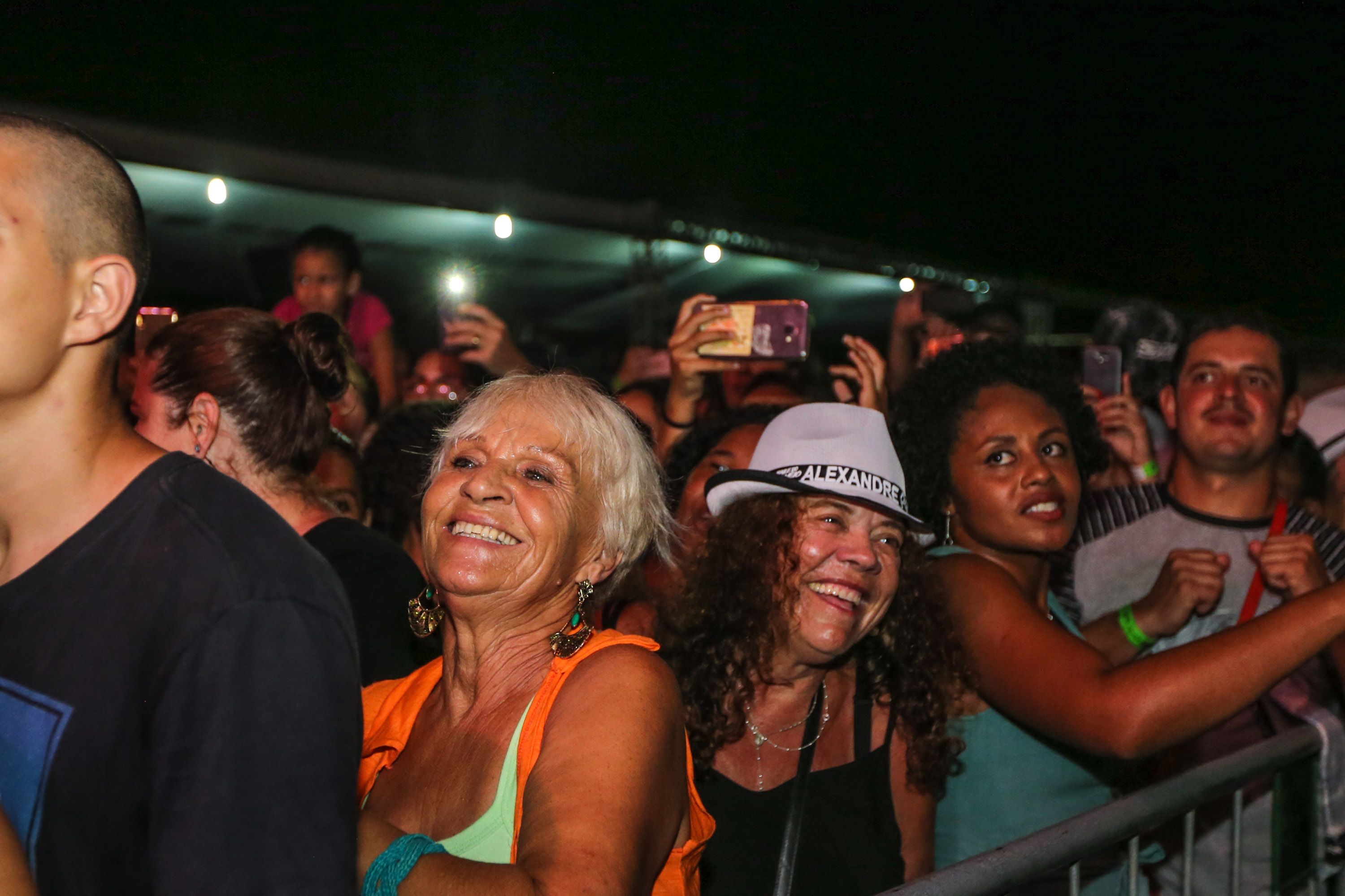 Show de Alexandre Pires em Matinhos nesta sexta-feira (24). O show é gratuitos e faz parte da programação cultural do Verão Maior e são promovidos pelo Governo do Estado em parceria com a Renault do Brasil.    Matinhos, 24/01/2020 -  Foto: Geraldo Bubniak/AEN