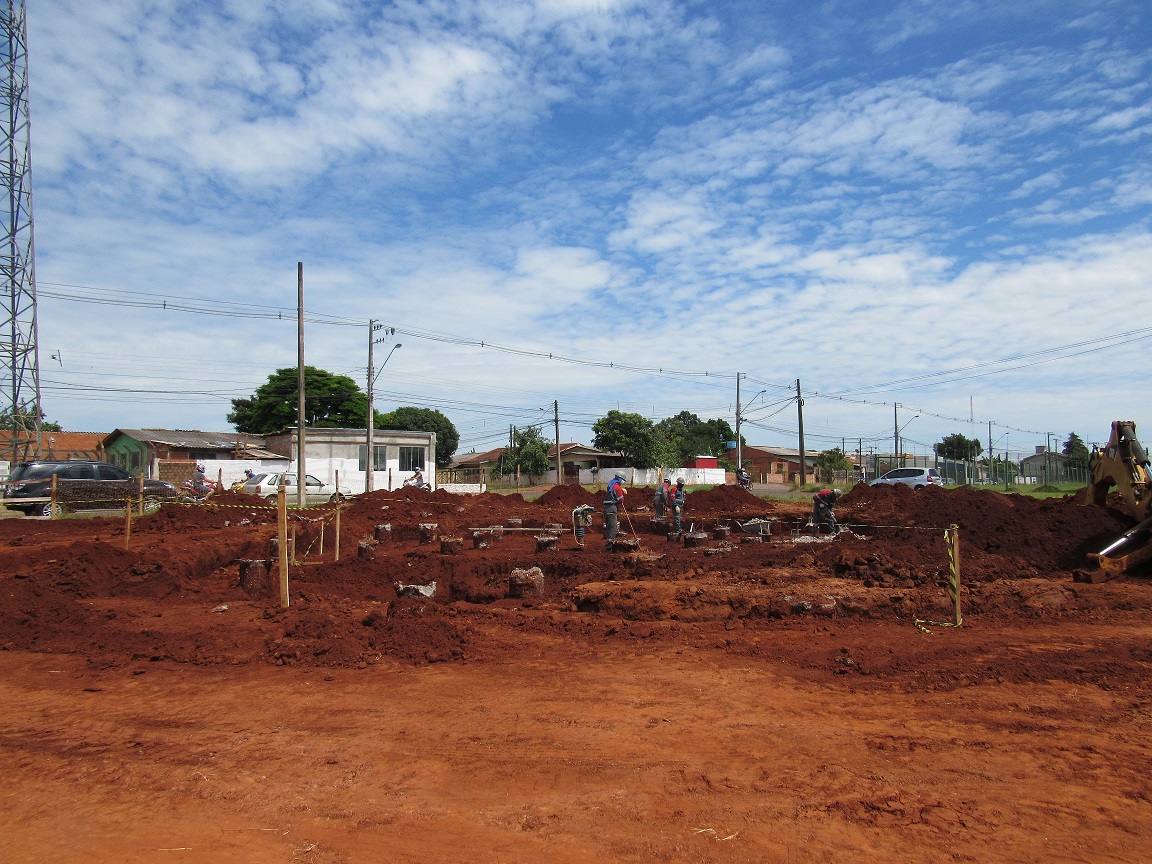 As obras de implantação de mais um reservatório de água para Cascavel tiveram início na primeira quinzena de janeiro. A nova unidade terá capacidade para armazenar 2 milhões de litros de água e vai beneficiar diretamente aos moradores na região Norte da cidade. Com esse empreendimento, a Sanepar amplia em 200% a capacidade de reservação dos bairros que integram a região.  -  Cascavel, 29/01/2020  - Foto: Divulgação Sanepar
