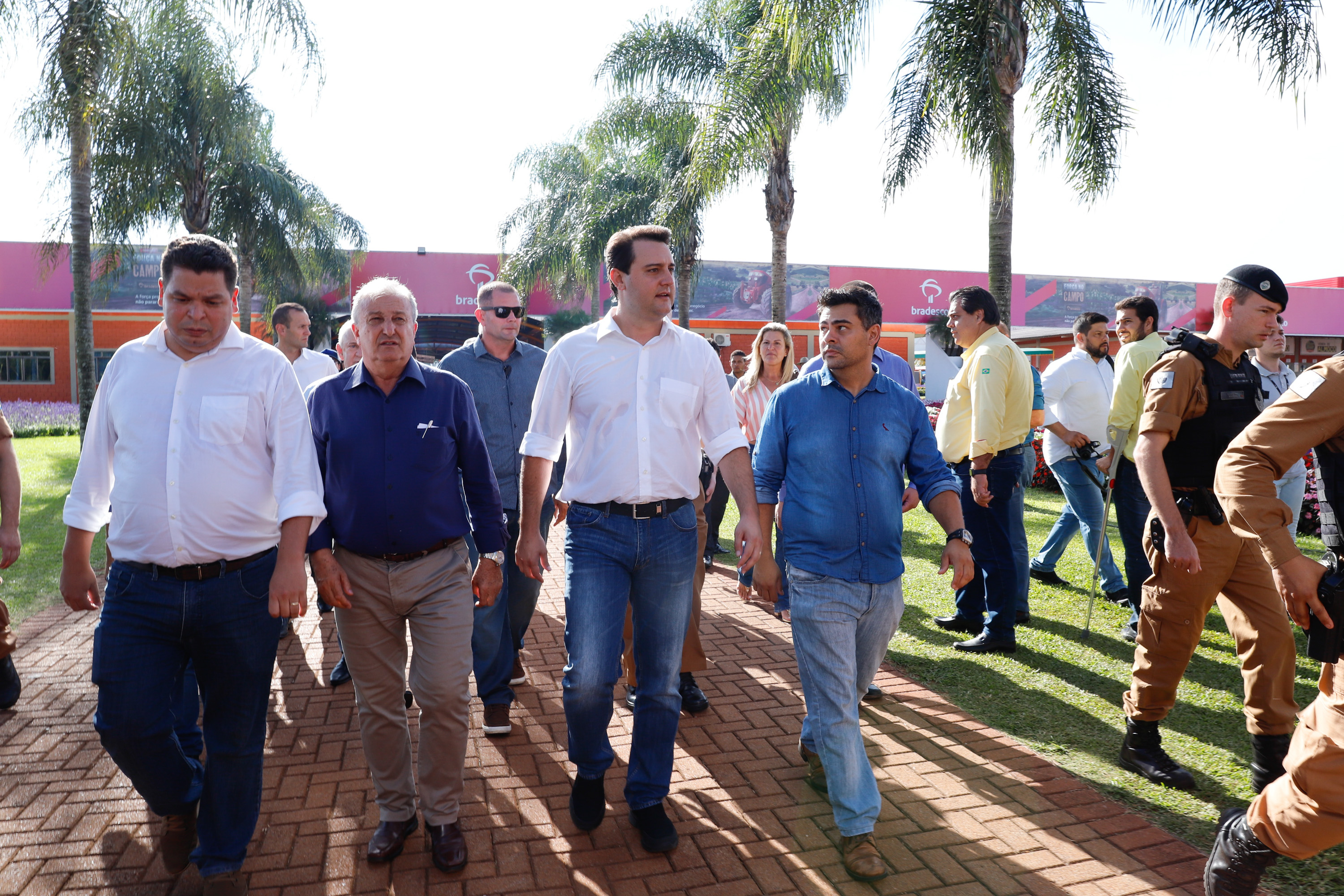 Trevo Cataratas, duplicação na BR-277 e aumento da capacidade de escoamento da Ferroeste vão mudar a realidade de Cascavel e região. Anúncios foram feitos nesta quarta-feira (05) no Show Rural Coopavel.
Foto: Rodrigo Felix Leal