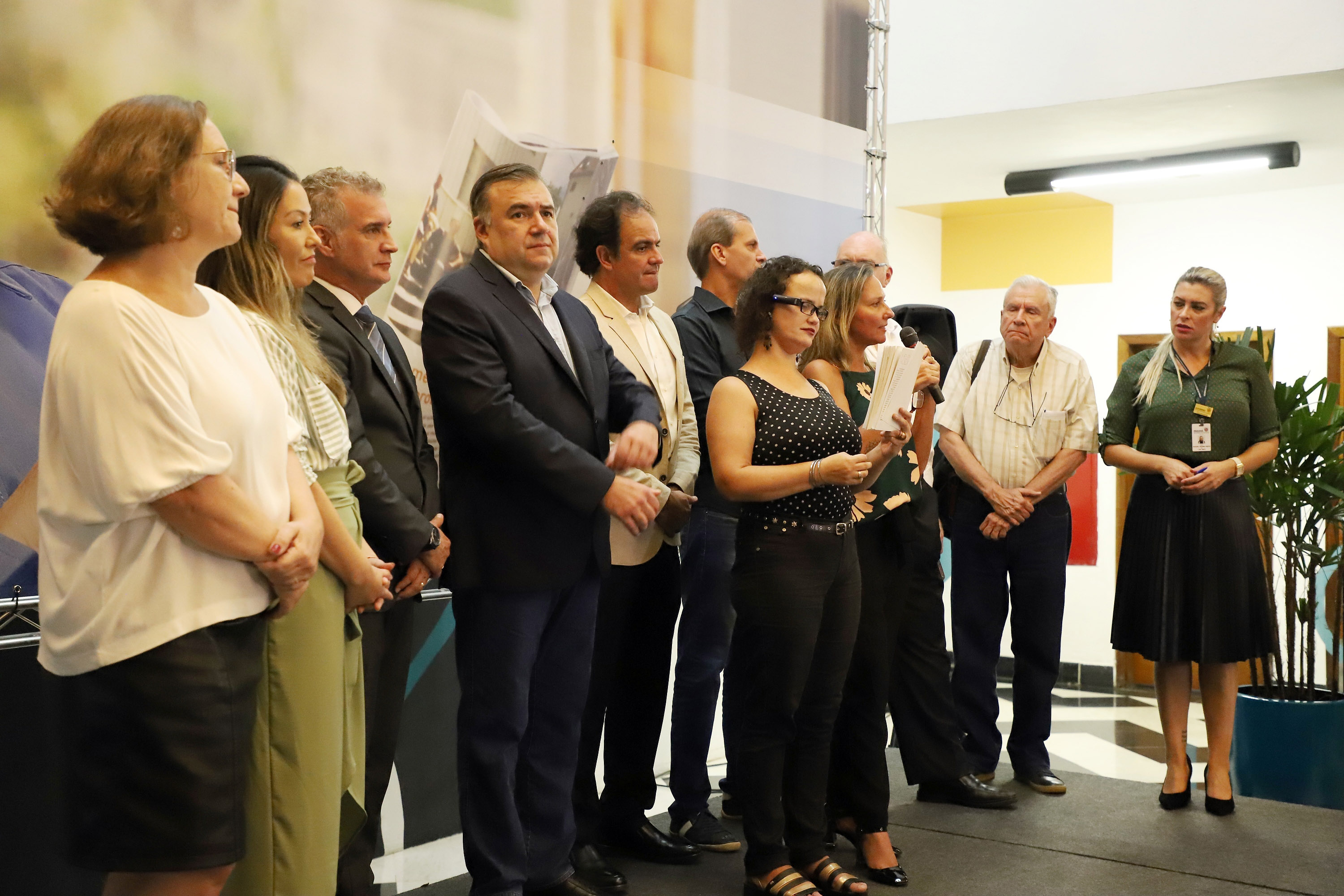 A Biblioteca Pública do Paraná (BPP) recebe nesta terça-feira (06) a mais moderna tecnologia de visão artificial do mundo, que beneficiará cegos e pessoas com visão reduzida
