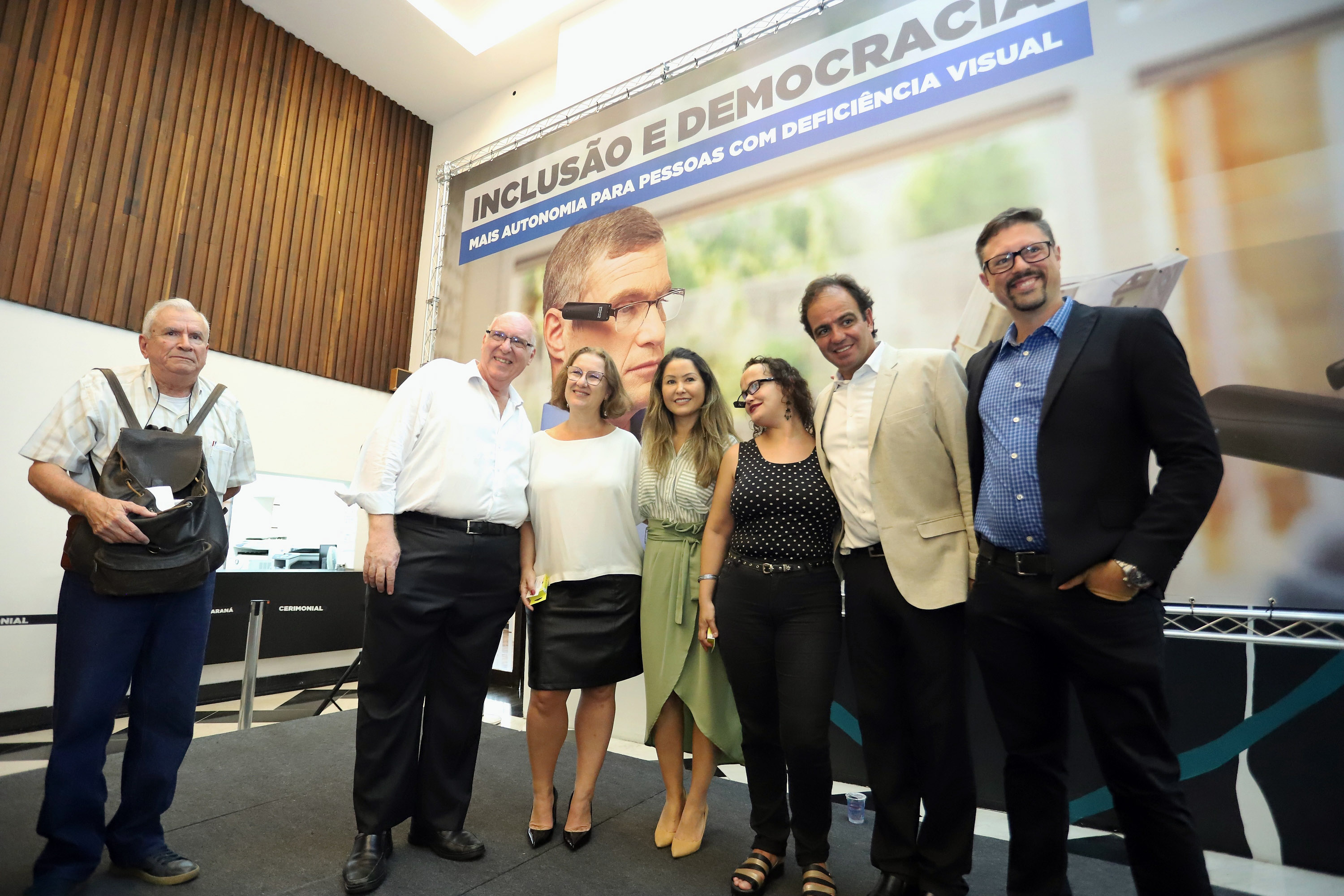 A Biblioteca Pública do Paraná (BPP) recebe nesta terça-feira (06) a mais moderna tecnologia de visão artificial do mundo, que beneficiará cegos e pessoas com visão reduzida