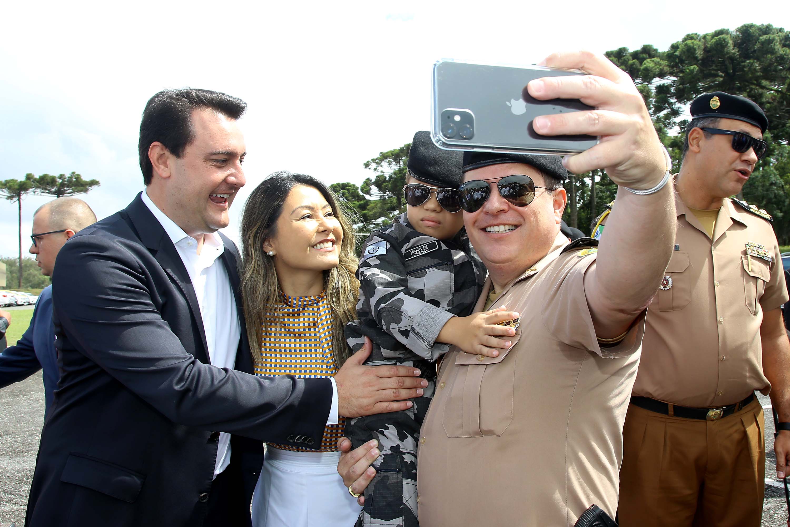 A Rede de Proteção Social e Especial Básica do Paraná ganhou reforço nesta sexta-feira (07), com o repasse de 222 carros e 15 micro-ônibus para 167 municípios do Estado