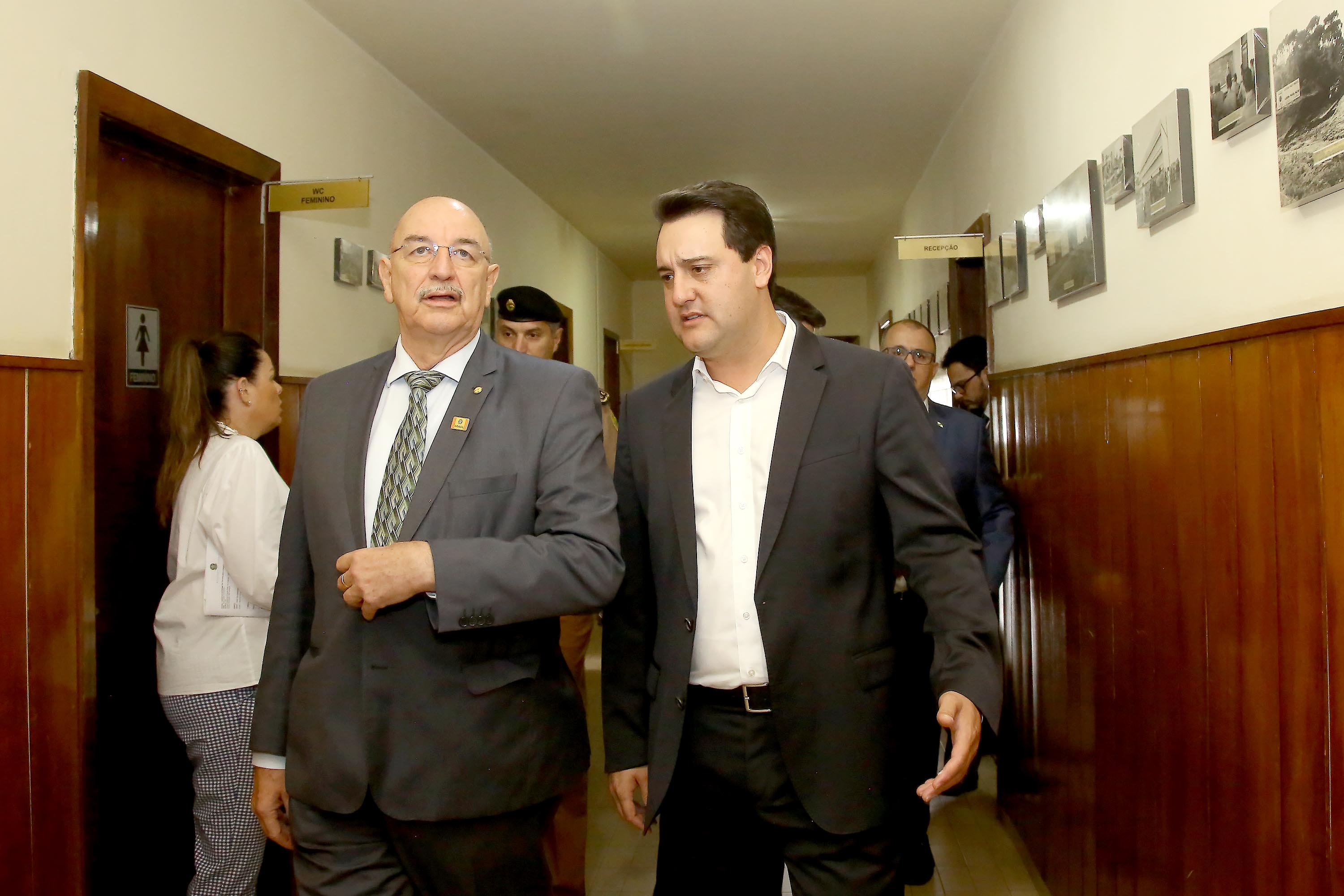 A Rede de Proteção Social e Especial Básica do Paraná ganhou reforço nesta sexta-feira (07), com o repasse de 222 carros e 15 micro-ônibus para 167 municípios do Estado