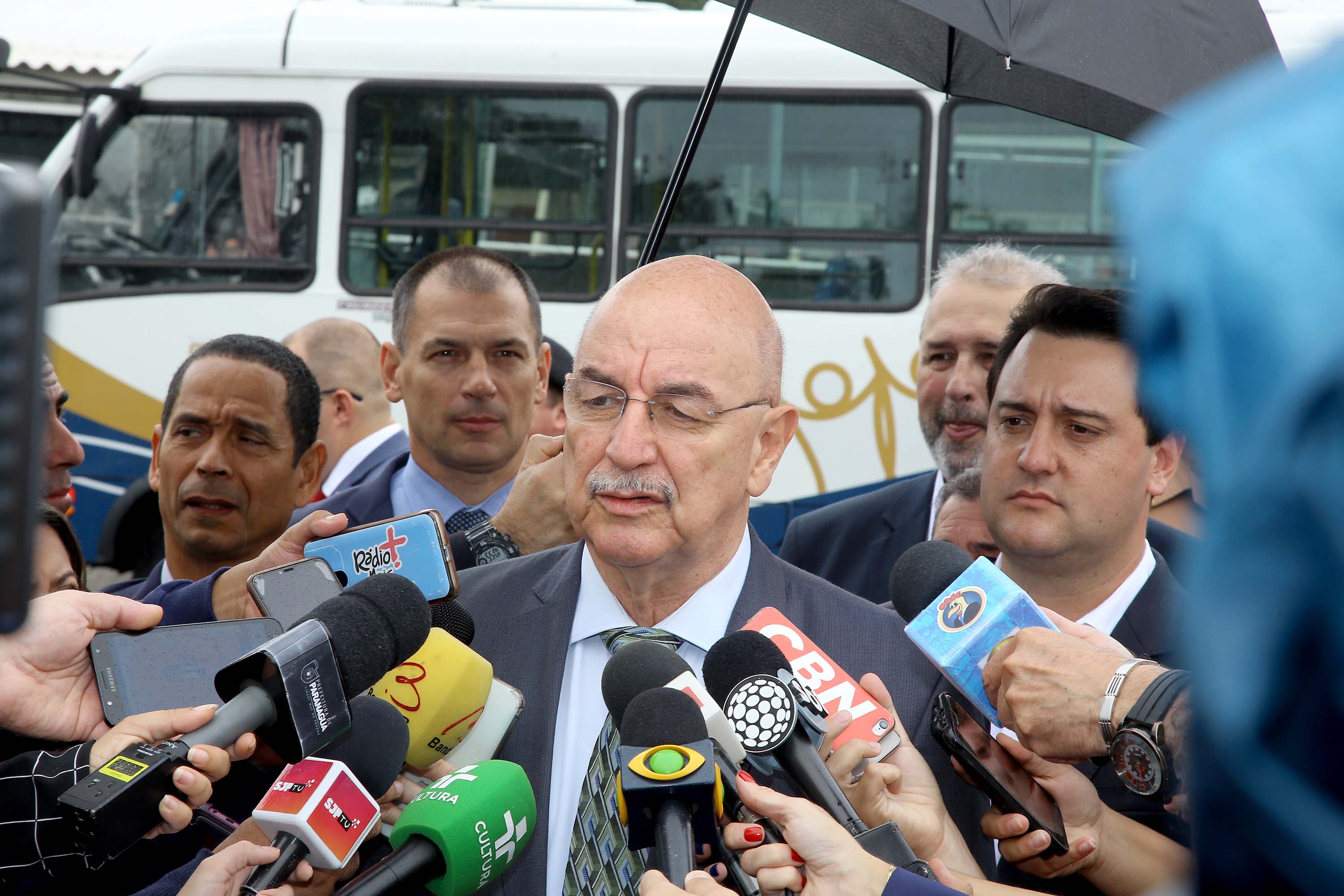 A Rede de Proteção Social e Especial Básica do Paraná ganhou reforço nesta sexta-feira (07), com o repasse de 222 carros e 15 micro-ônibus para 167 municípios do Estado