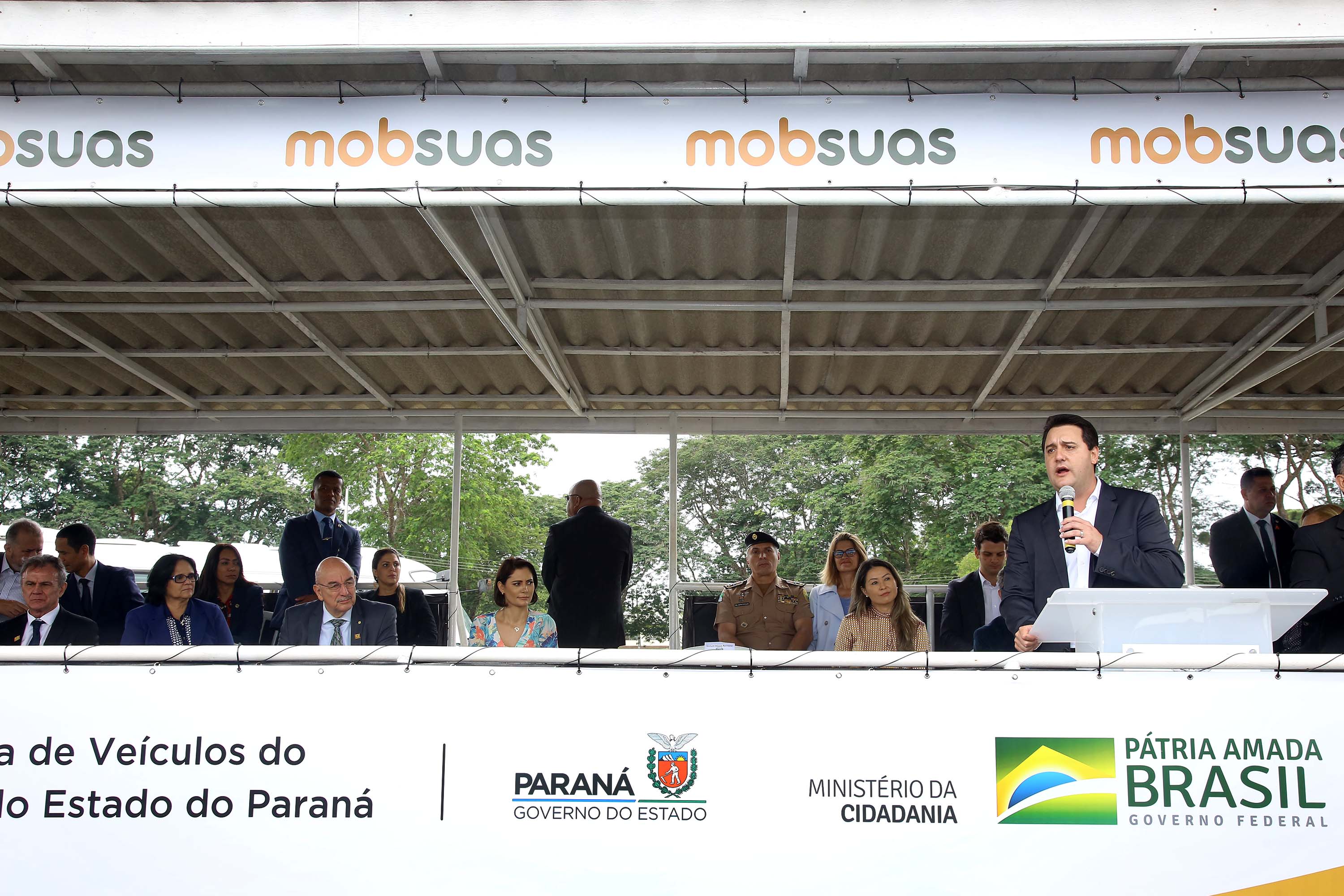 A Rede de Proteção Social e Especial Básica do Paraná ganhou reforço nesta sexta-feira (07), com o repasse de 222 carros e 15 micro-ônibus para 167 municípios do Estado