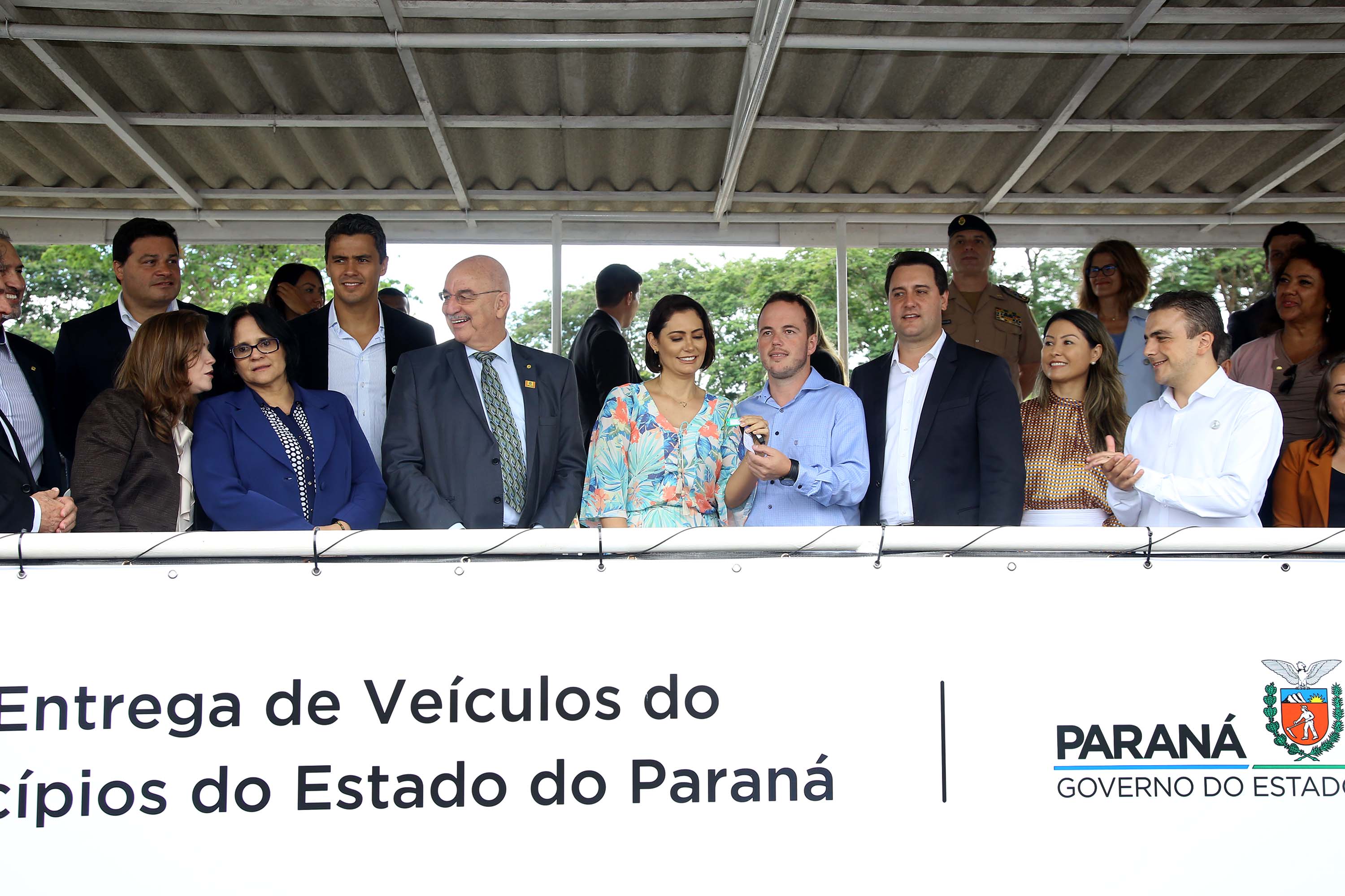 A Rede de Proteção Social e Especial Básica do Paraná ganhou reforço nesta sexta-feira (07), com o repasse de 222 carros e 15 micro-ônibus para 167 municípios do Estado