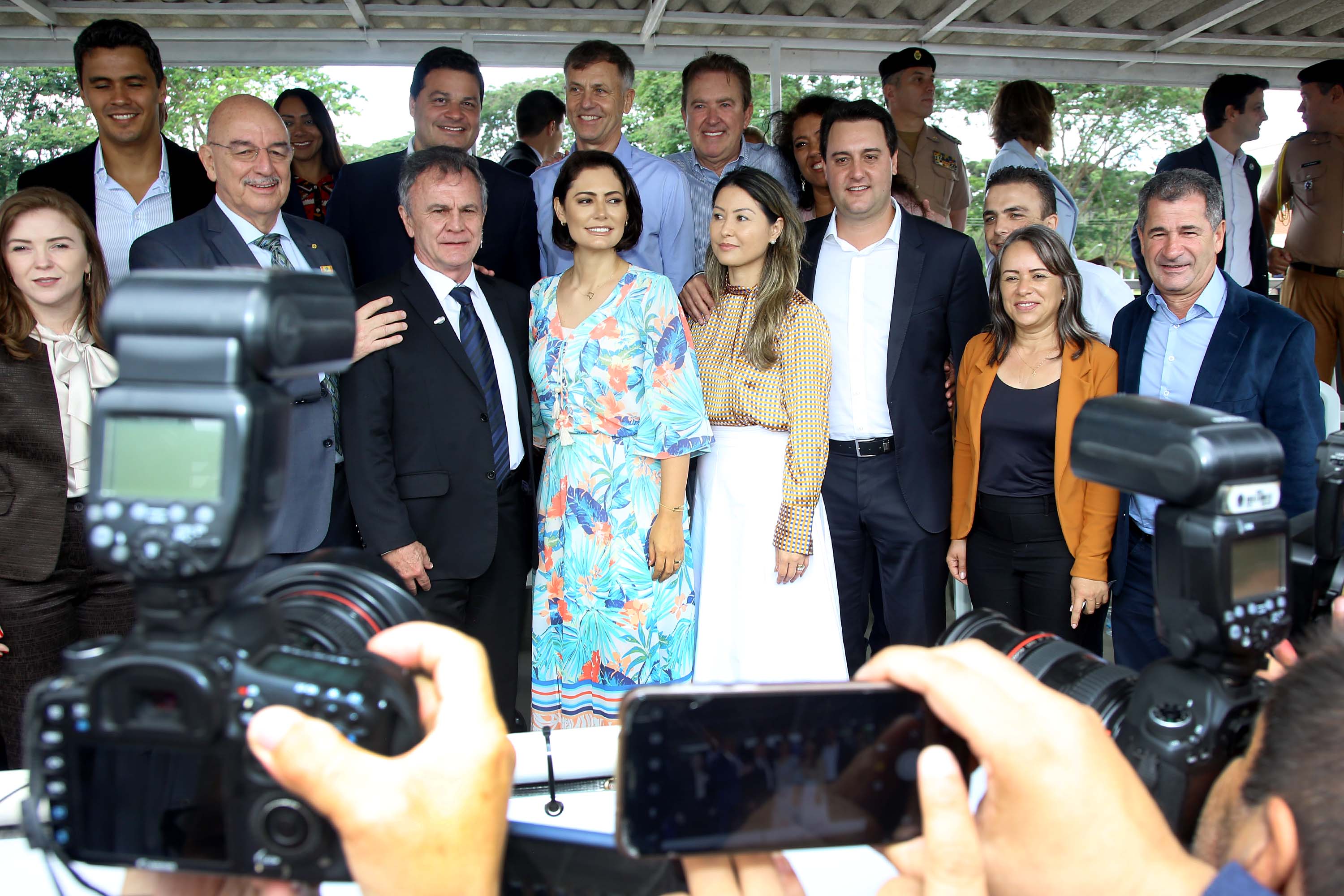 A Rede de Proteção Social e Especial Básica do Paraná ganhou reforço nesta sexta-feira (07), com o repasse de 222 carros e 15 micro-ônibus para 167 municípios do Estado
