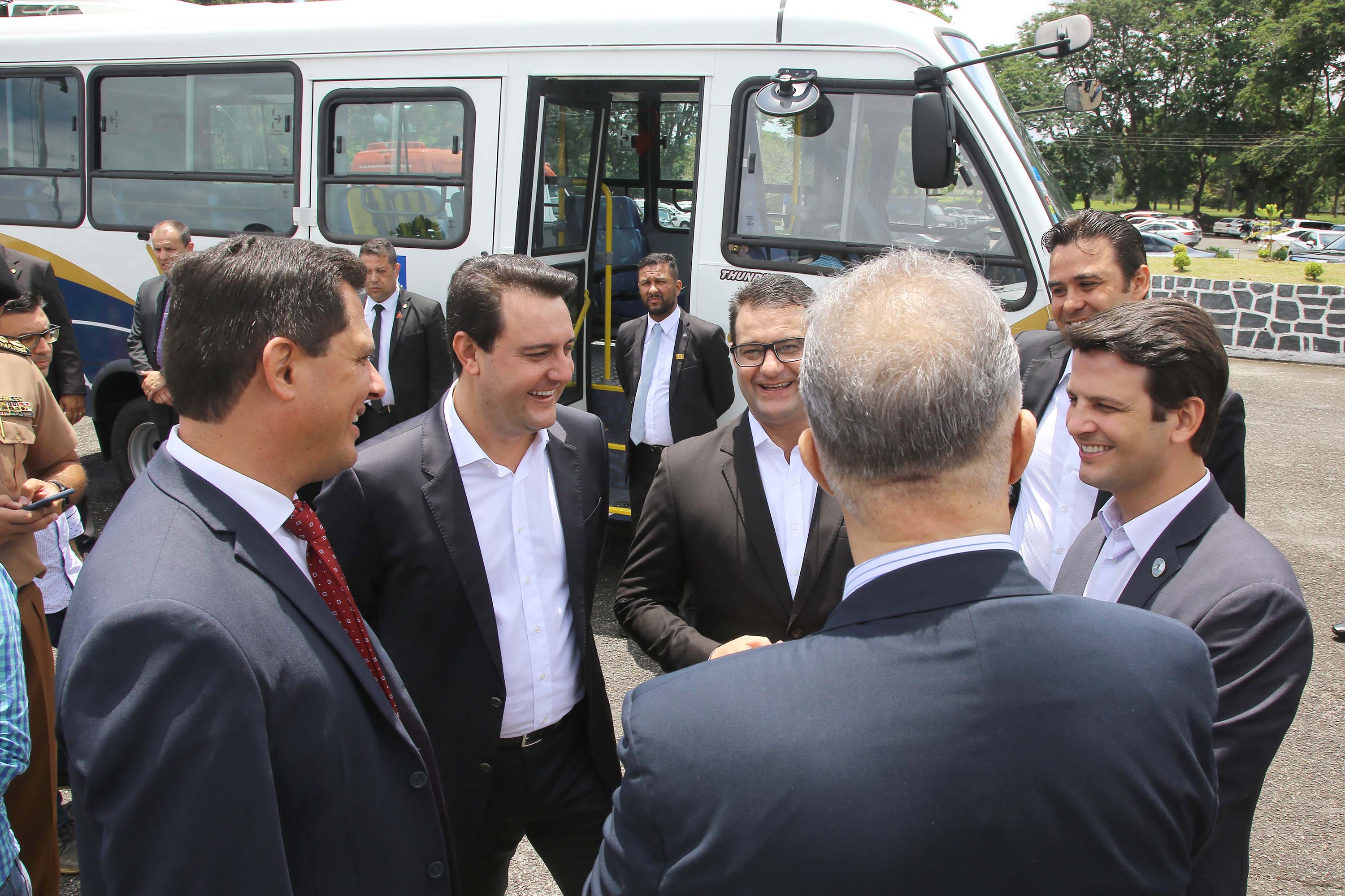 A Rede de Proteção Social e Especial Básica do Paraná ganhou reforço nesta sexta-feira (07), com o repasse de 222 carros e 15 micro-ônibus para 167 municípios do Estado