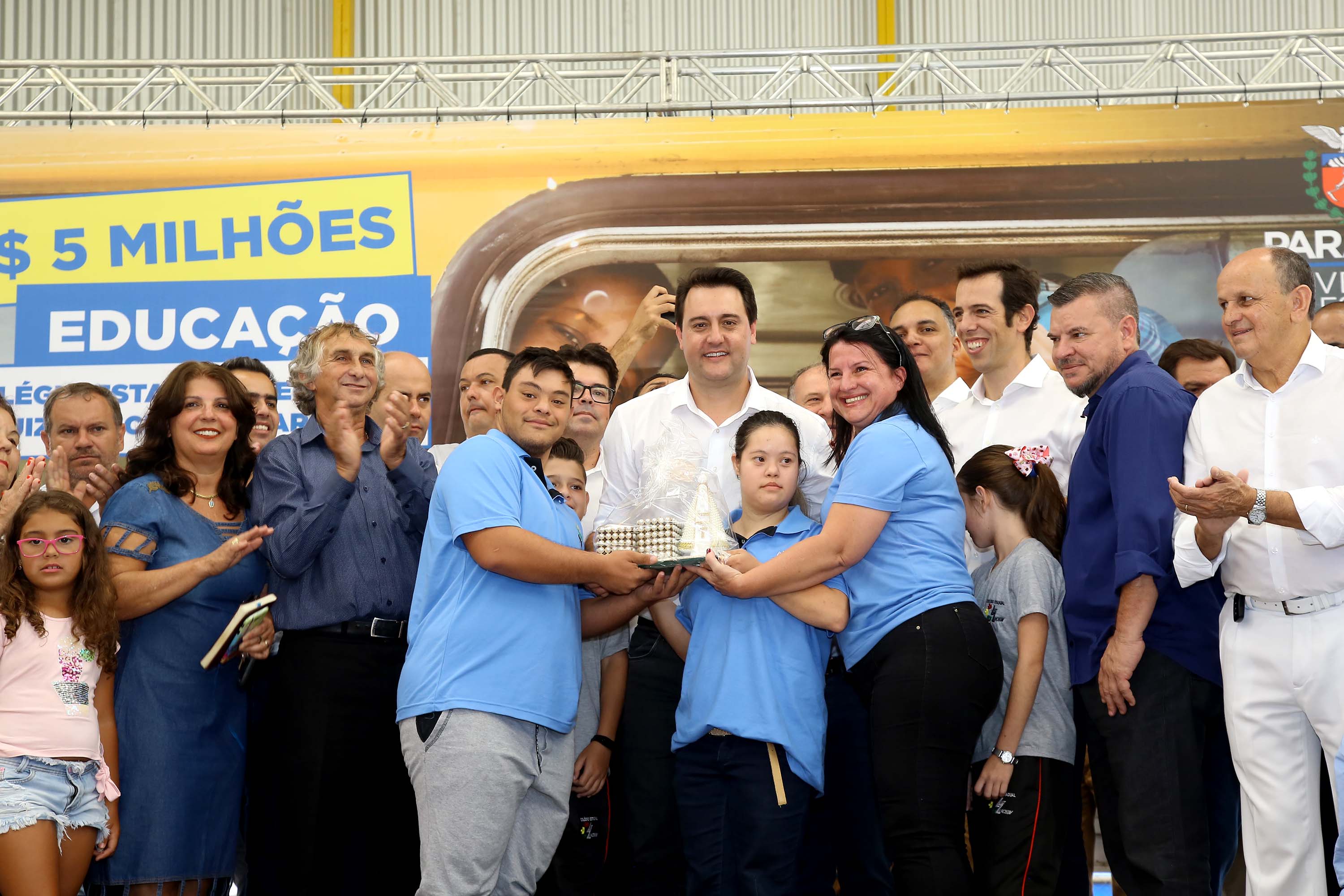 Cerca de 1.100 estudantes do Ensino Fundamental e Ensino Médio, de Sarandi, Noroeste do Paraná, são beneficiados com a nova estrutura da Escola Estadual Vereador Luiz Zanchim, inaugurada nesta sexta-feira (14), pelo governador Carlos Massa Ratinho Junior. - Sarandi, 14/02/2020 - Foto: Jaelson Lucas/AEN