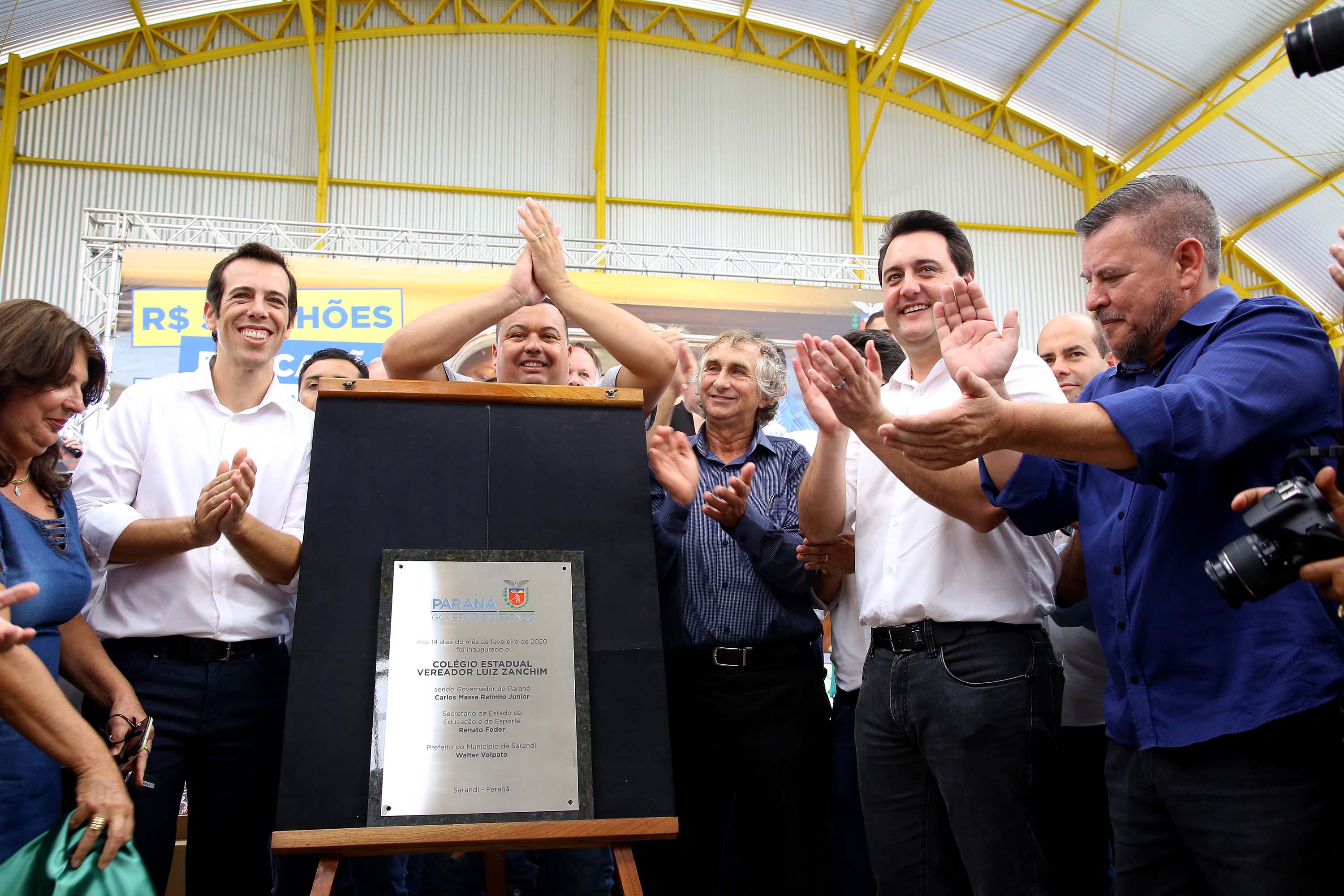 Cerca de 1.100 estudantes do Ensino Fundamental e Ensino Médio, de Sarandi, Noroeste do Paraná, são beneficiados com a nova estrutura da Escola Estadual Vereador Luiz Zanchim, inaugurada nesta sexta-feira (14), pelo governador Carlos Massa Ratinho Junior. - Sarandi, 14/02/2020 - Foto: Jaelson Lucas/AEN