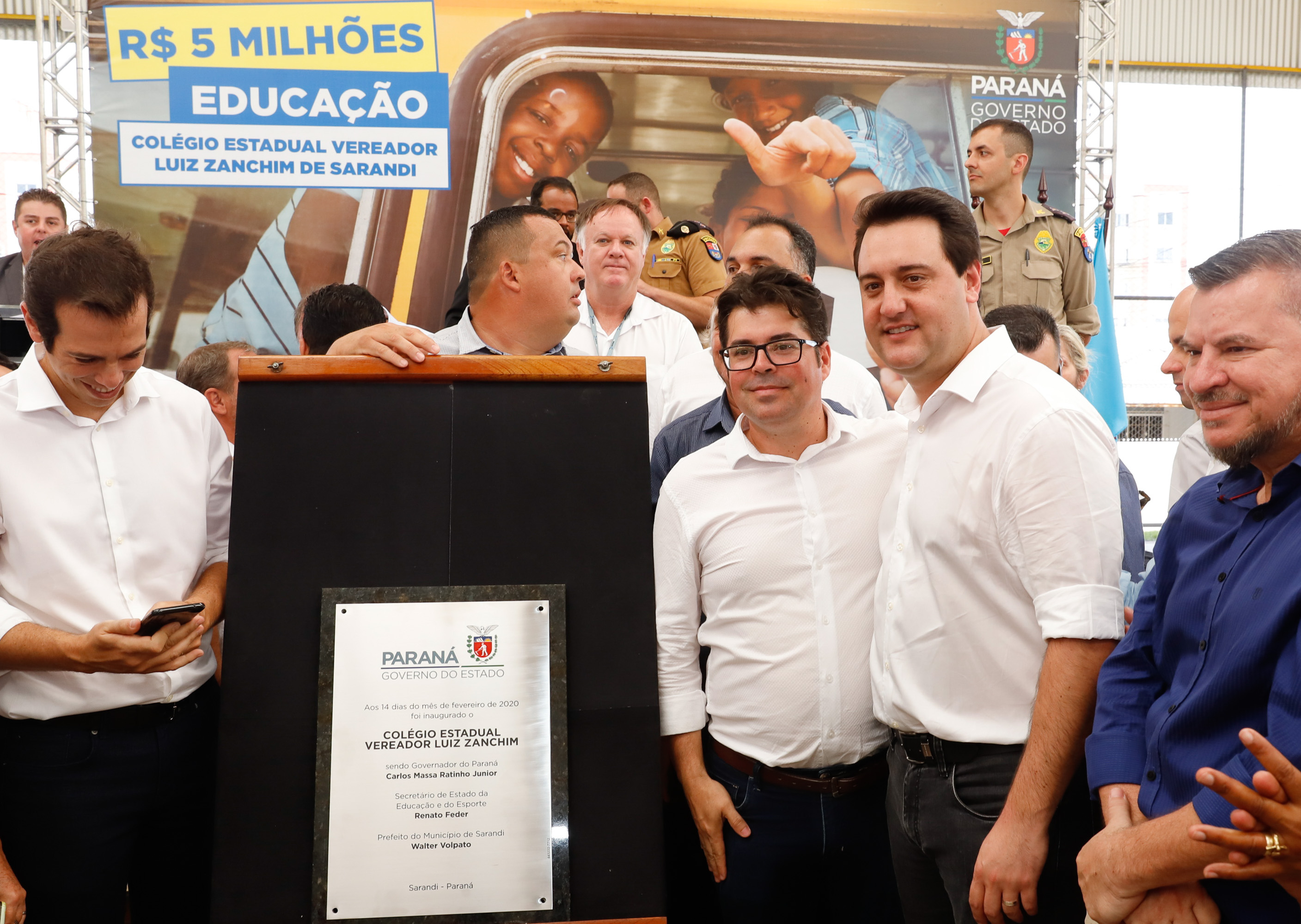 Cerca de 1.100 estudantes do Ensino Fundamental e Ensino Médio, de Sarandi, Noroeste do Paraná, são beneficiados com a nova estrutura da Escola Estadual Vereador Luiz Zanchim, inaugurada nesta sexta-feira (14), pelo governador Carlos Massa Ratinho Junior. - Sarandi, 14/02/2020 - Foto: Rodrigo Félix Leal/AEN