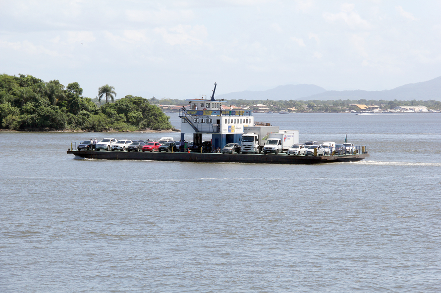 Encerra no dia 04 de Março (quarta-feira) a consulta pública para o regulamentação da travessia da baia de Guaratuba, promovida pela Agência Reguladora de Serviços Públicos Delegados de Infraestrutura do Paraná (Agepar).  -  Foto: Jorge Woll/DER