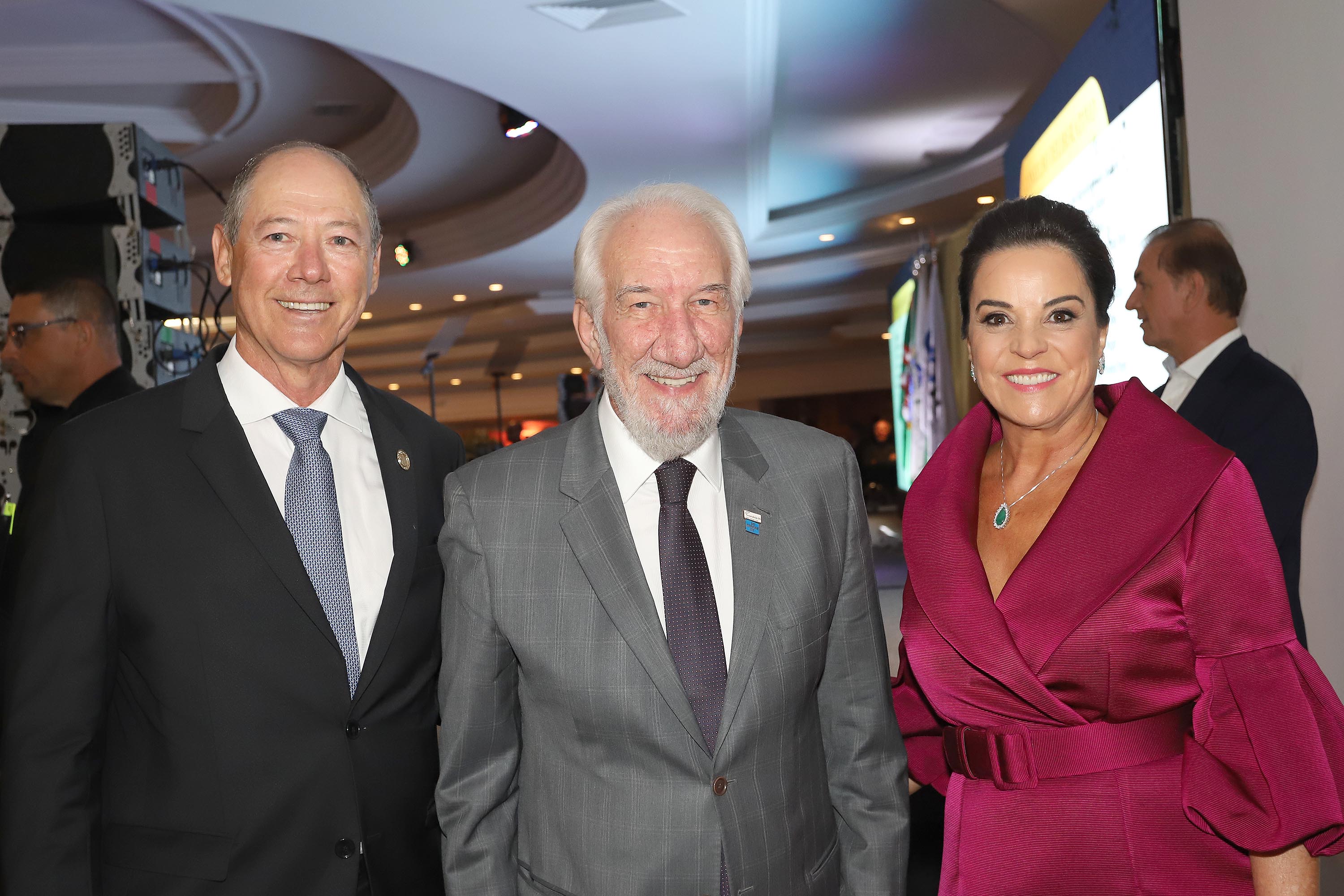 O governador Carlos Massa Ratinho Junior participa da posse de Camilo Turmina, novo presidente da Associação Comercial do Paraná. Presentes: Glaucio Geara, ex-presidente da ACP; os ex-governadores: Mario Pereira; Orlando Pessuti; e Cida Borghetti; vice- governador Darci Piana; o prefeito de Curitiba, Rafael Greca; entre outros.
Curitiba, 05-03-20.
Foto: Arnaldo Alves / AEN.