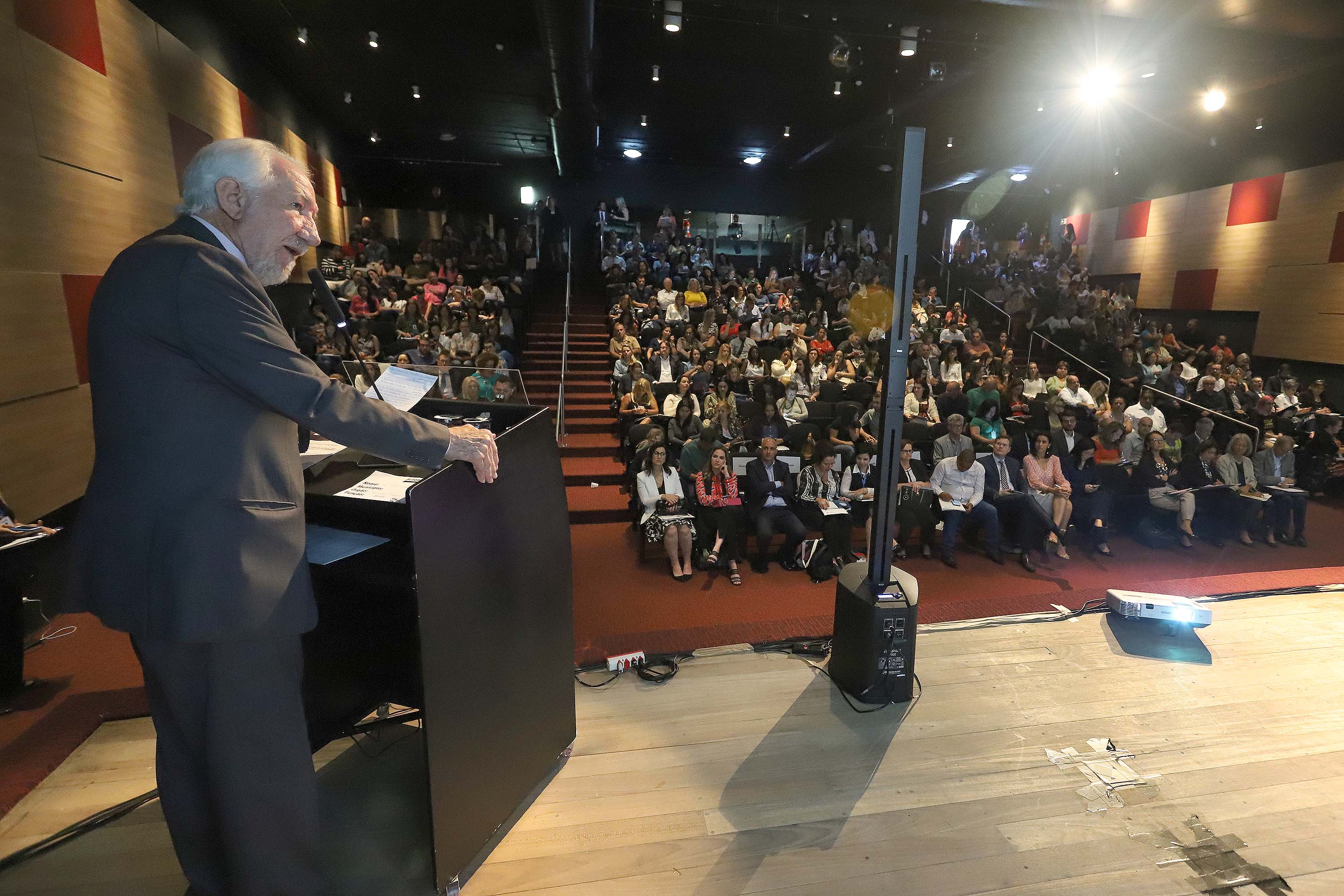 O governador em exercício Darci Piana, participou da abertura do Seminário Estadual do Marco Legal da Primeira Infância.
Curitiba, 09-03-20.
Foto: Arnaldo Alves / AEN
