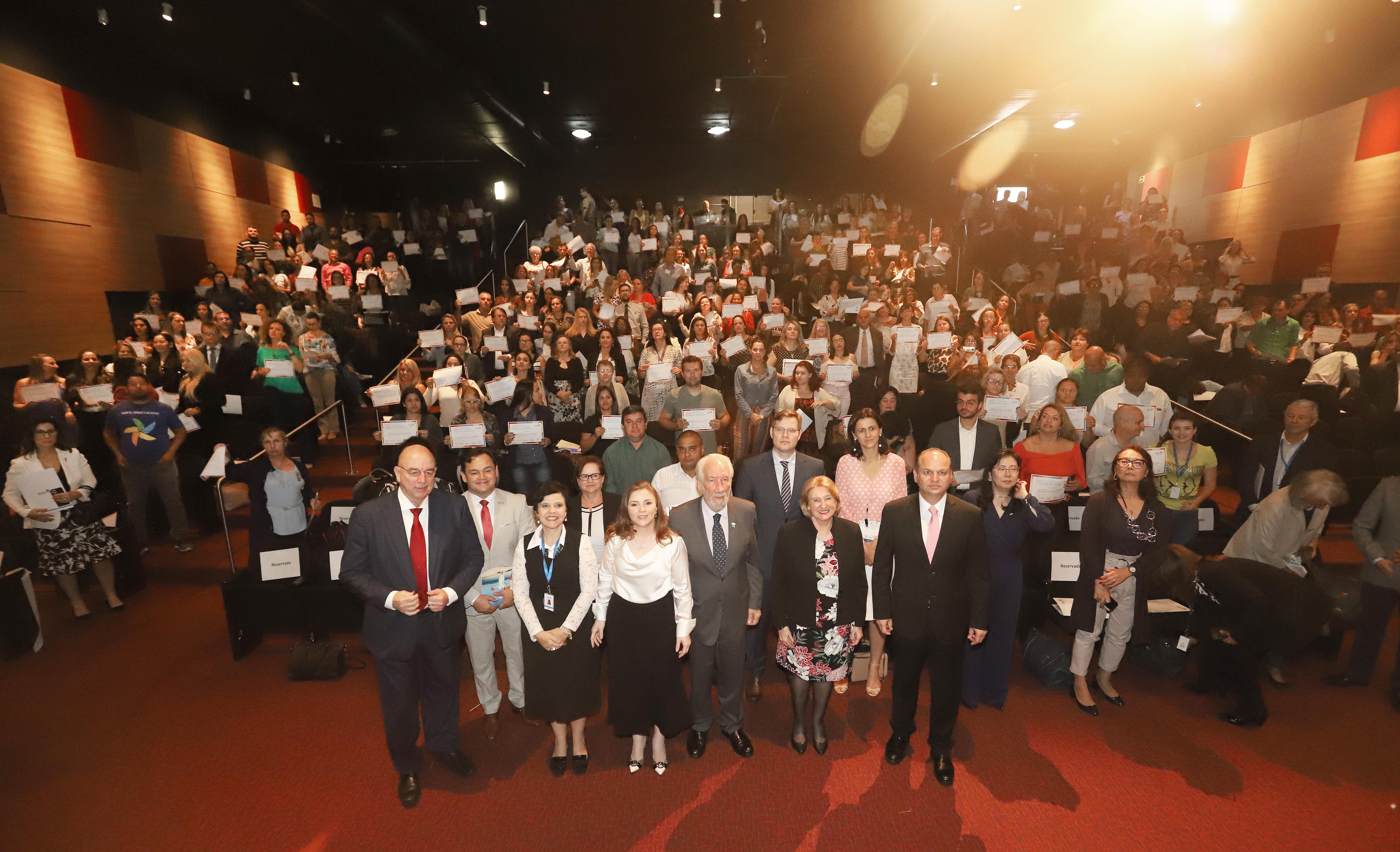 O governador em exercício Darci Piana, participou da abertura do Seminário Estadual do Marco Legal da Primeira Infância.
Curitiba, 09-03-20.
Foto: Arnaldo Alves / AEN
