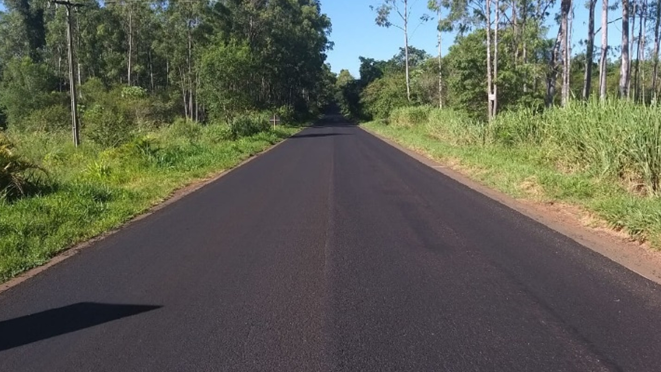 O Governo do Estado está realizando melhorias em duas rodovias na região de Umuarama, Noroeste do Paraná. As obras são executadas pelo Departamento de Estradas de Rodagem do Paraná (DER/PR). O investimento é de R$ 9,5 milhões. Foto:DER