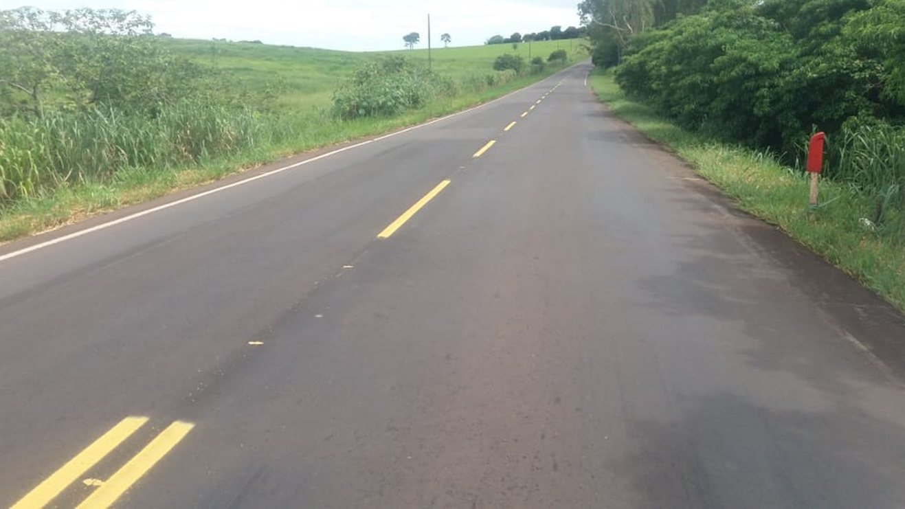 O Governo do Estado está realizando melhorias em duas rodovias na região de Umuarama, Noroeste do Paraná. As obras são executadas pelo Departamento de Estradas de Rodagem do Paraná (DER/PR). O investimento é de R$ 9,5 milhões. Foto:DER