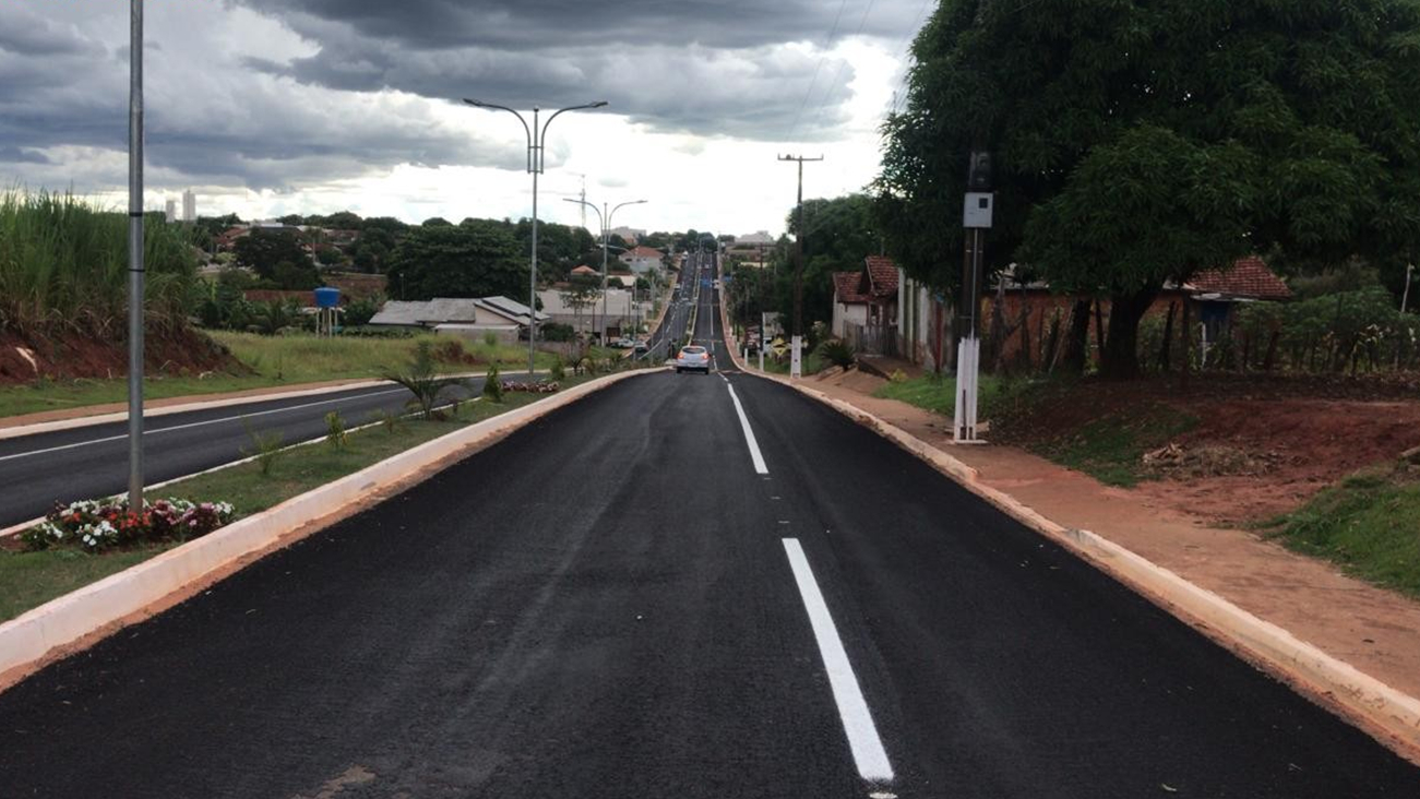 O Governo do Estado está realizando melhorias em duas rodovias na região de Umuarama, Noroeste do Paraná. As obras são executadas pelo Departamento de Estradas de Rodagem do Paraná (DER/PR). O investimento é de R$ 9,5 milhões. Foto:DER