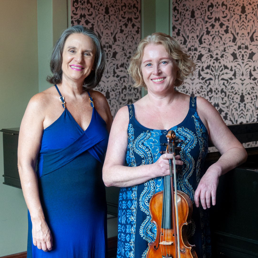 O Museu Paranaense (Mupa) promove nesta quinta-feira (12), às 19 horas, o concerto ‘Música Paranaense para Violino e Piano’, com repertório dos mais renomados compositores do Estado, executados pelas musicistas Bettina Jucksch (violino) e Carmen Célia Fregoneze (piano)