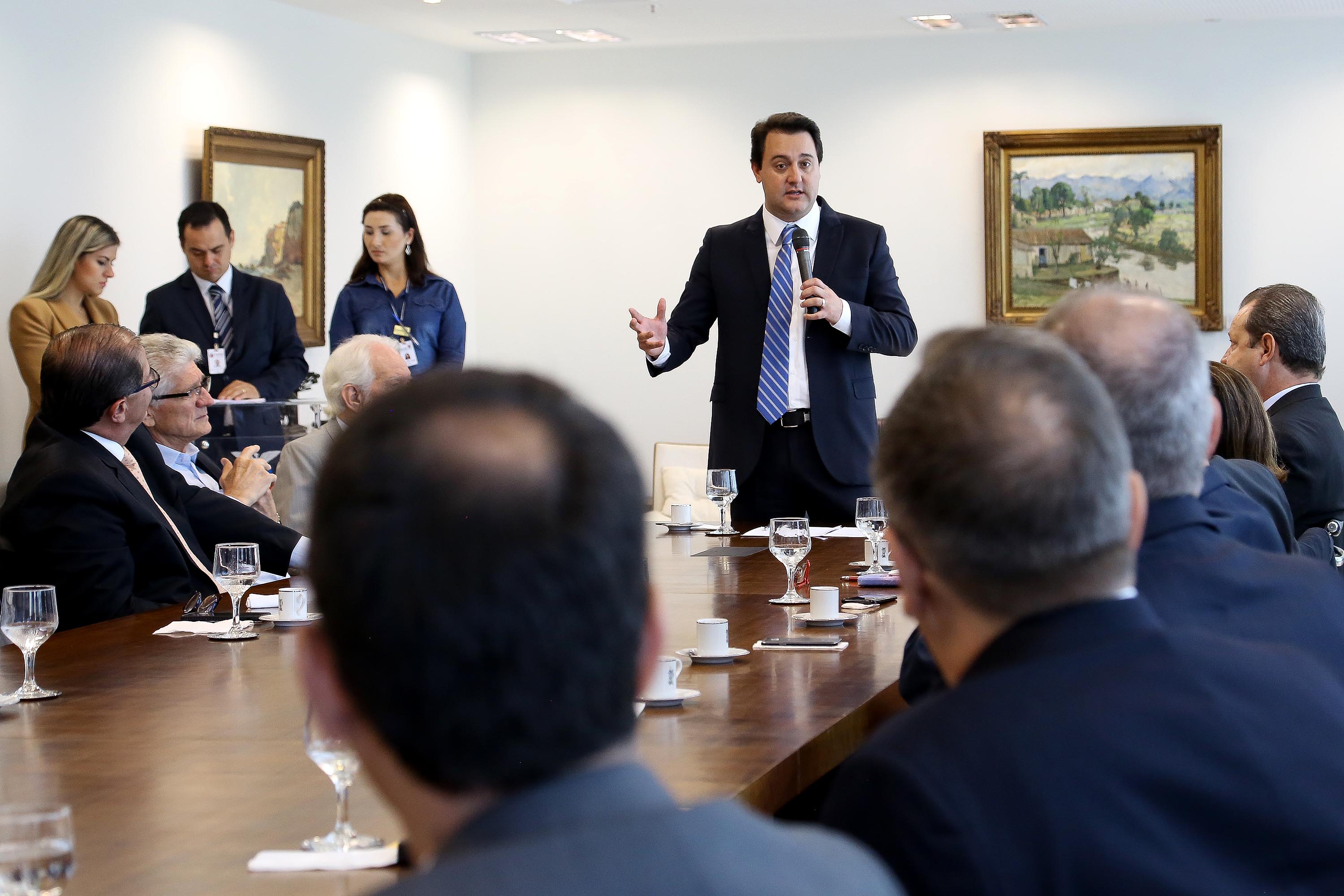 O governador Carlos Massa Ratinho Júnior assinou a autorização para nomeação de 263 professores para as universidades estaduais do Paraná. São profissionais de diversas áreas acadêmicas aprovados em concursos públicos realizados em anos anteriores e que ainda não haviam sido chamados. Curitiba,12/03/2020 Foto:Jaelson Lucas / AEN