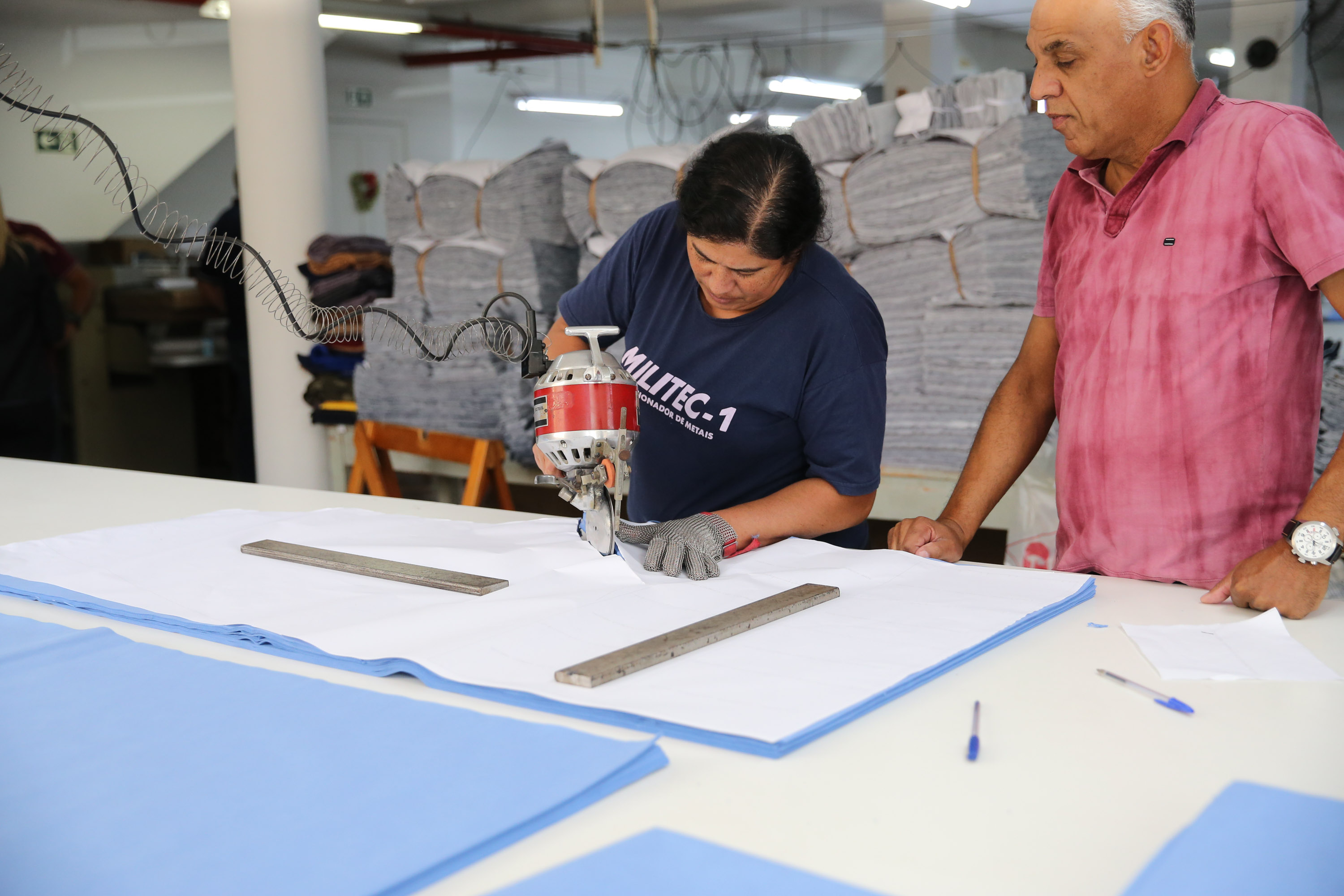 Produção de uniformes e máscaras pela Associação da Vila Militar do Paraná Confecções.   Curitiba, 27/03/2020 - Foto: Geraldo Bubniak/AEN