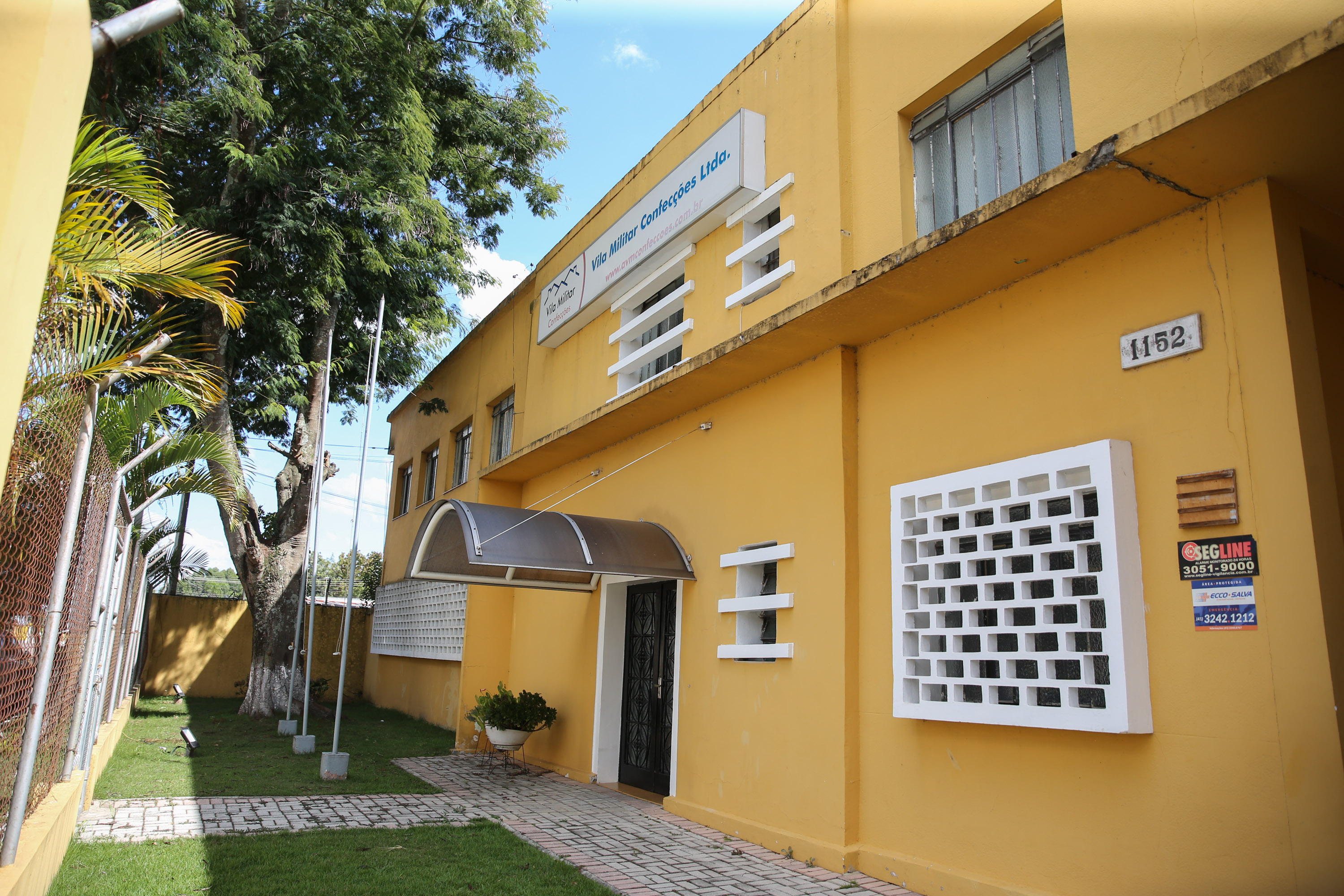 Produção de uniformes e máscaras pela Associação da Vila Militar do Paraná Confecções.   Curitiba, 27/03/2020 - Foto: Geraldo Bubniak/AEN