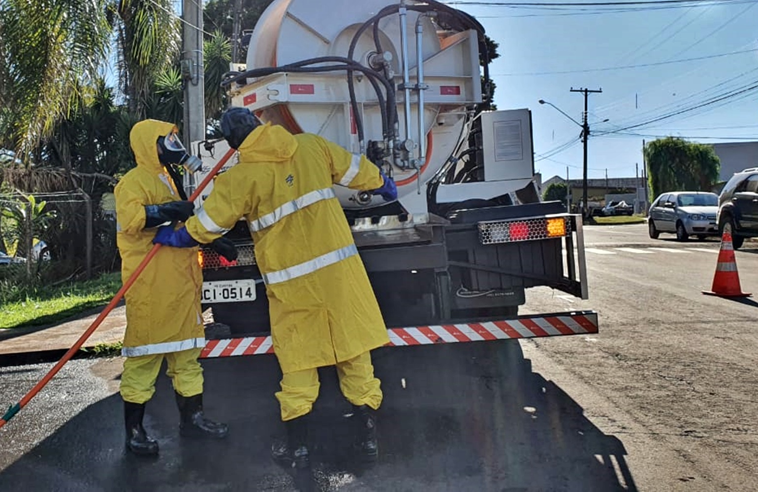 Sanepar repete desinfecção do entorno de hospitais de Londrina nesta sexta (24). Foto: Sanepar