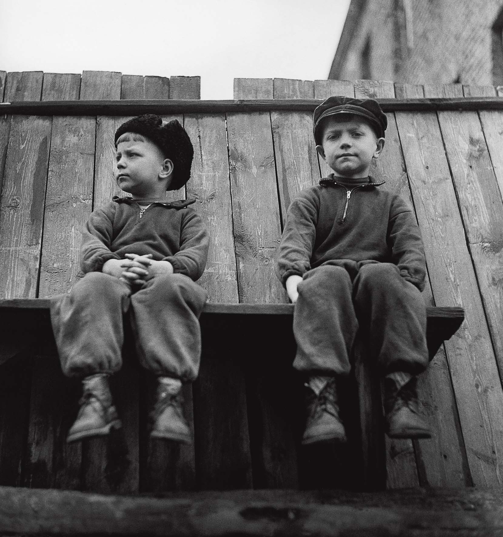 O Museu Oscar Niemeyer (MON) inaugura uma nova exposição virtual no Google Arts & Culture neste 1º de maio. “Antanas Sutkus: Um Olhar Livre” reúne imagens feitas pelo fotógrafo lituano, um dos mais expressivos em âmbito mundial. Agora são nove mostras do MON disponíveis na plataforma.