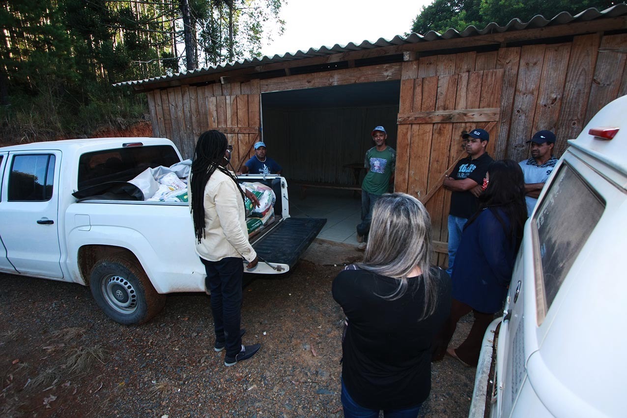 Um trabalho conjunto entre a Coordenadoria Estadual da Defesa Civil e a Superintendência Geral de Diálogo e Interação Social (Sudis) está atendendo os povos e comunidades tradicionais do Paraná, que também são impactados pela pandemia do novo coronavírus. Foto: Elio Andrade/SUDIS