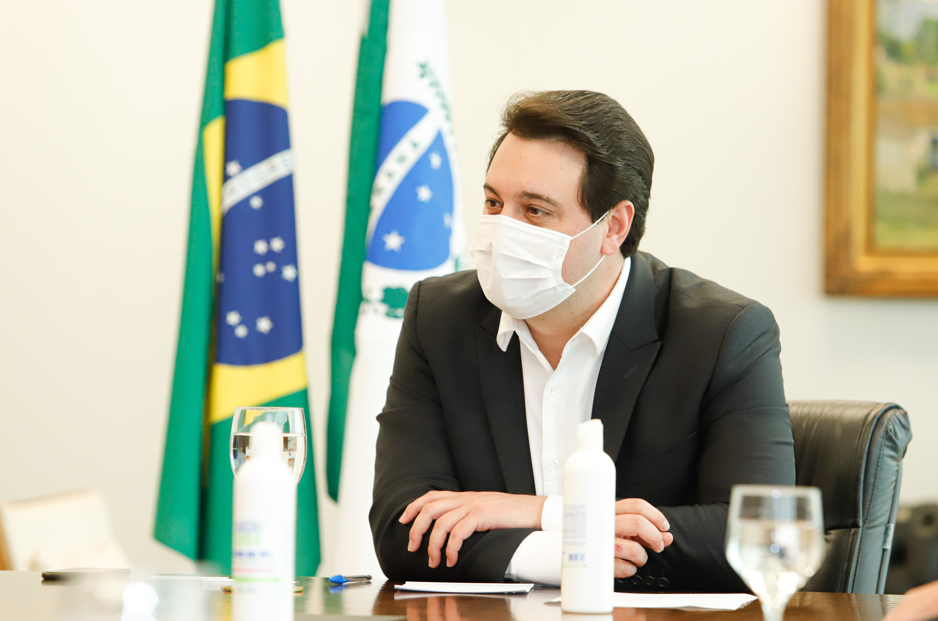 O Paraná recebeu 400 mil máscaras cirúrgicas do Escritório Econômico e Cultural de Taipei no Brasil, organização que representa os interesses de Taiwan no País