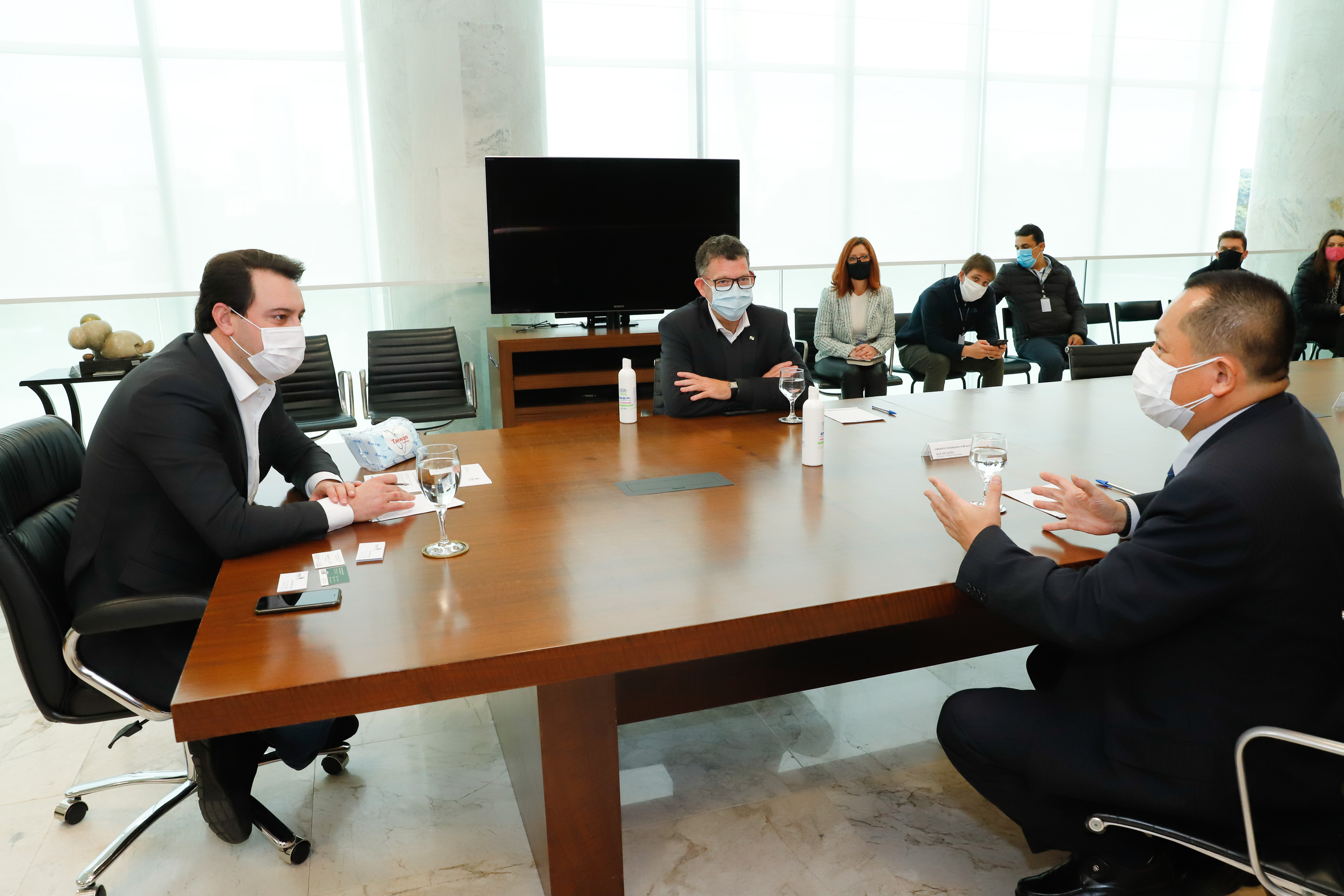 O Paraná recebeu 400 mil máscaras cirúrgicas do Escritório Econômico e Cultural de Taipei no Brasil, organização que representa os interesses de Taiwan no País