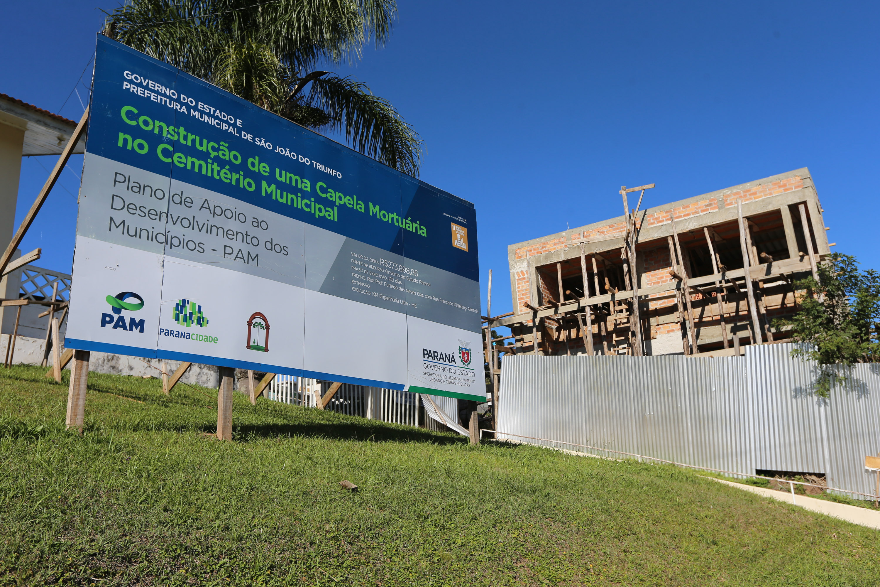 A Secretaria de Desenvolvimento Urbano e Obras Públicas está investindo R$ 273 mil para a construção da nova capela mortuária do município (o prédio original é de 1996), além de R$ 370 mil para o novo muro e uma rampa de acesso ao cemitério. Foto: Geraldo Bubniak/AEN