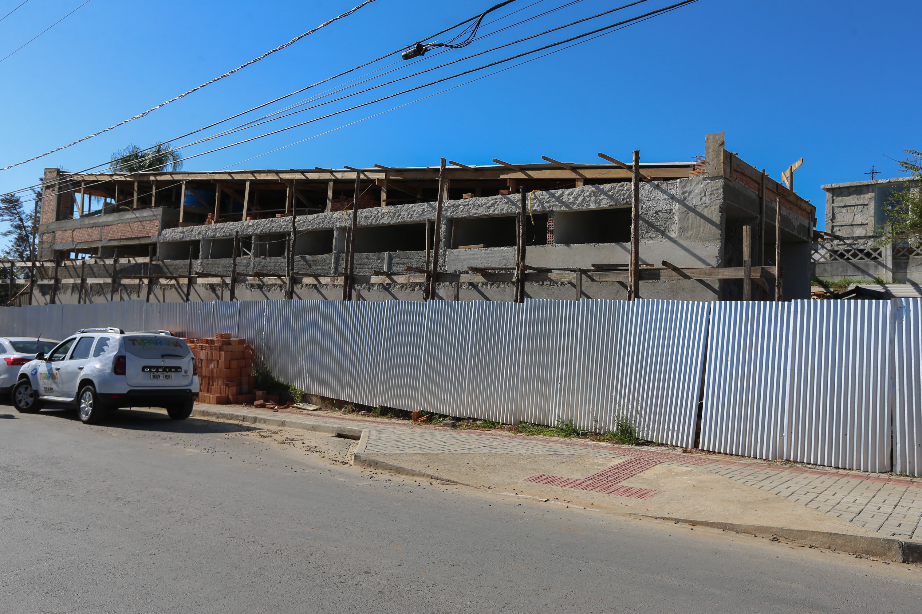 A Secretaria de Desenvolvimento Urbano e Obras Públicas está investindo R$ 273 mil para a construção da nova capela mortuária do município (o prédio original é de 1996), além de R$ 370 mil para o novo muro e uma rampa de acesso ao cemitério. Foto: Geraldo Bubniak/AEN