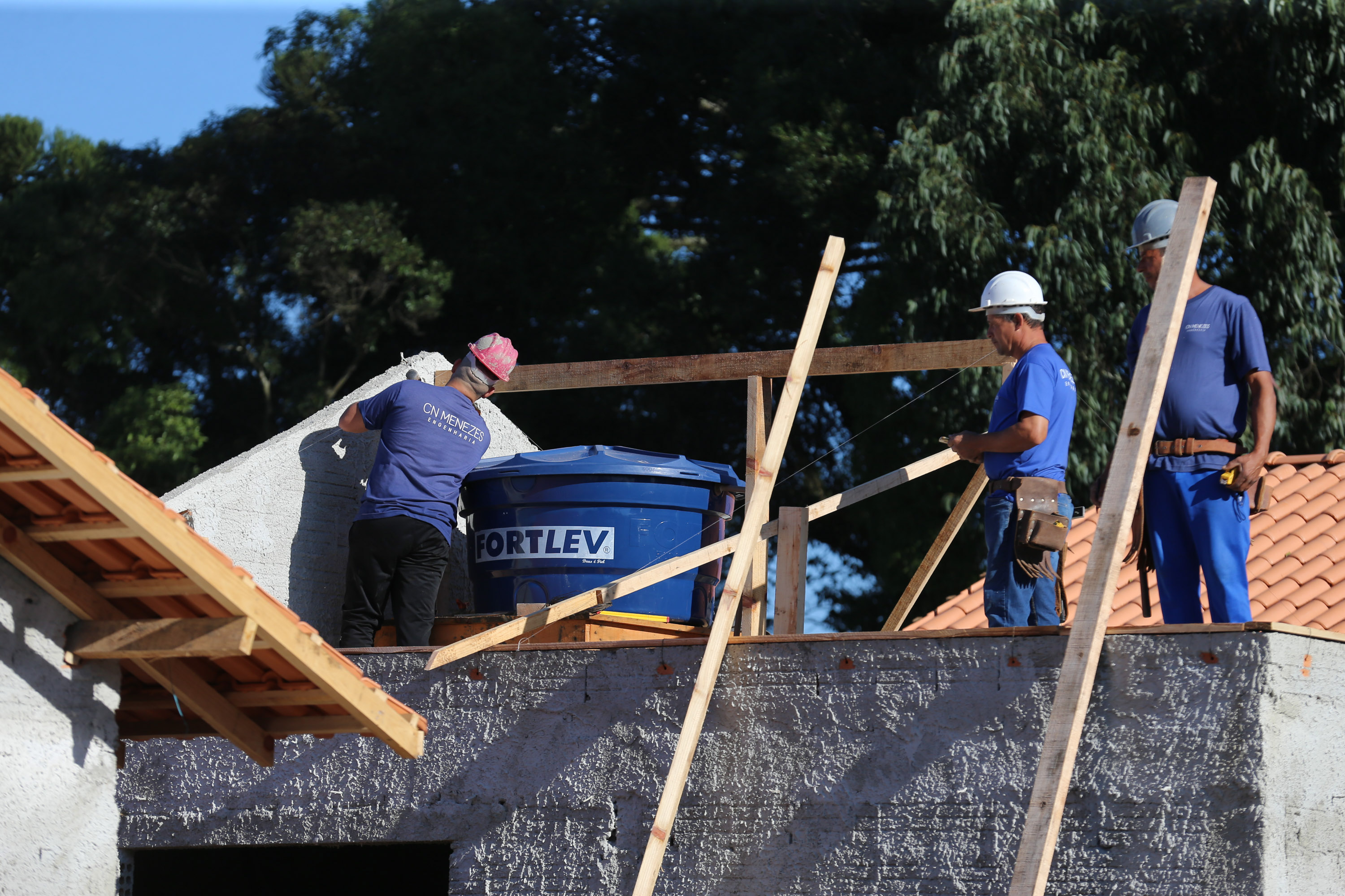 Obras da Cohapar mantêm mais de 5 mil empregos no Paraná