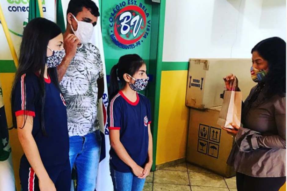 Campanha arrecada mais de 100 celulares para alunos com dificuldade de acesso às ferramentas on-line. Foto:SEED