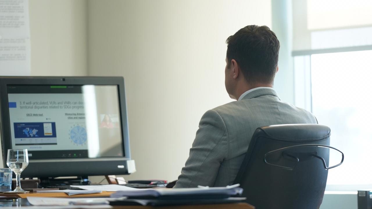 O Governo do Paraná publica este mês um documento com a adequação e resultados das metas e indicadores dos Objetivos de Desenvolvimento Sustentável (ODS), reforçando o compromisso do Estado com a Agenda 2030 da ONU