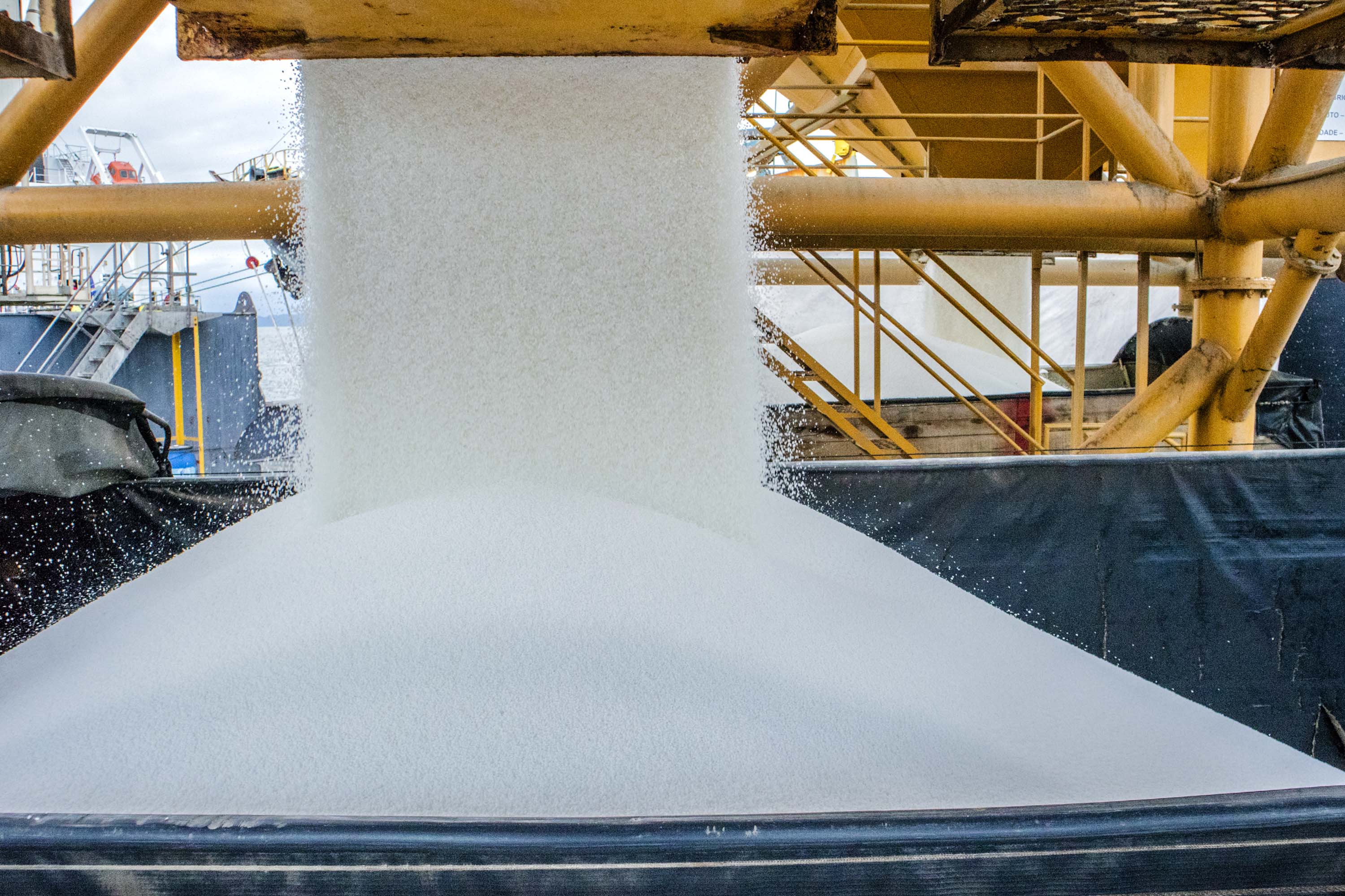 Portos do Paraná são referência na movimentação de fertilizantes