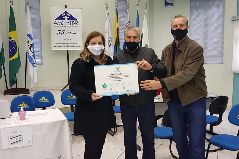 A Secretaria de Estado da Justiça, Família e Trabalho já iniciou o processo de interiorização para os 399 municípios do Paraná. Nesta semana as regionais de Umuarama, Guarapuava, e Irati reuniram-se com a equipe da Secretaria para fortalecer políticas públicas nas áreas sociais. Ainda está na programação a visita nesta sexta-feira (21) no município de União da Vitória. Essas regionais atendem 61 municípios.
Foto:SEJUF