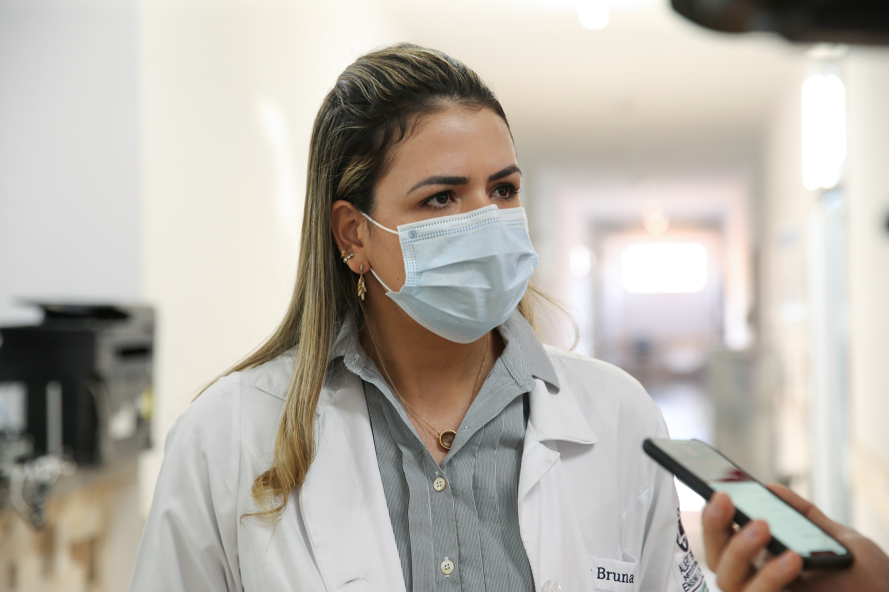 Entrevista da  Drª Bruna R. Lopes de Mello  no Hospital Santa Clara, em Colorado, na região Norte do Paraná.   03/08/2020 -  Foto: Geraldo Bubniak/AEN