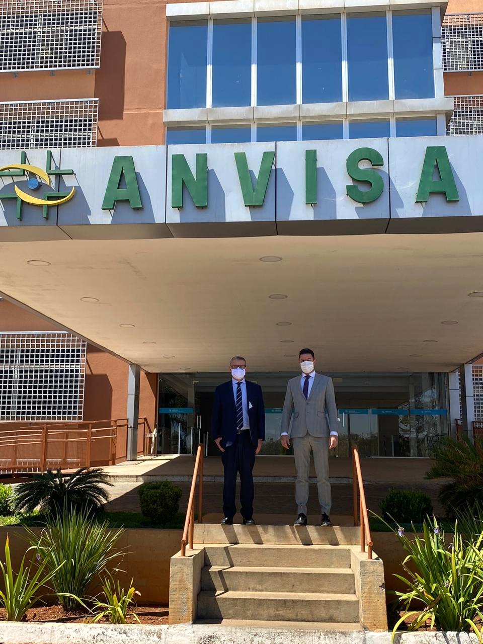 Em Brasília, o chefe da Casa Civil, Guto Silva, e o diretor presidente do Tecpar, Jorge Callado, participaram de reuniões na Anvisa e na Embaixada Russa para agilizar o processo de aprovação dos estudos clínicos da vacina no Brasil. Serão testados 10 mil voluntários, com prioridade para profissionais de saúde. Foto: Casa Civil