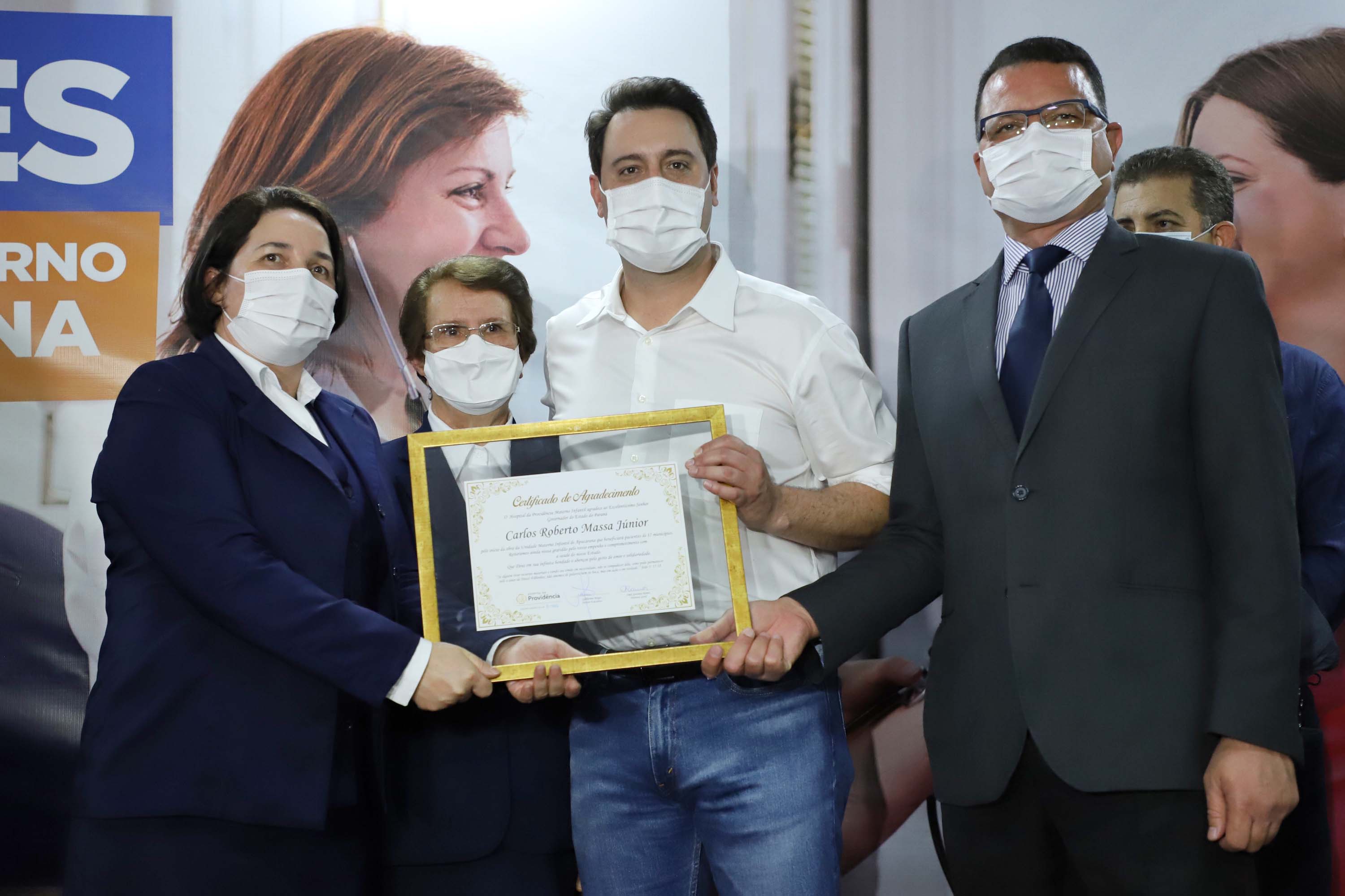 O Governo do Estado vai investir R$ 16,2 milhões na reforma e ampliação do Hospital da Providência, em Apucarana, no Vale do Ivaí. A ordem de serviço foi assinada nesta quarta-feira (02) pelo governador Carlos Massa Ratinho Junior em cerimônia na sede do complexo médico. A contrapartida do hospital é de R$ 853 mil. O prazo para a conclusão da obra é de 18 meses.