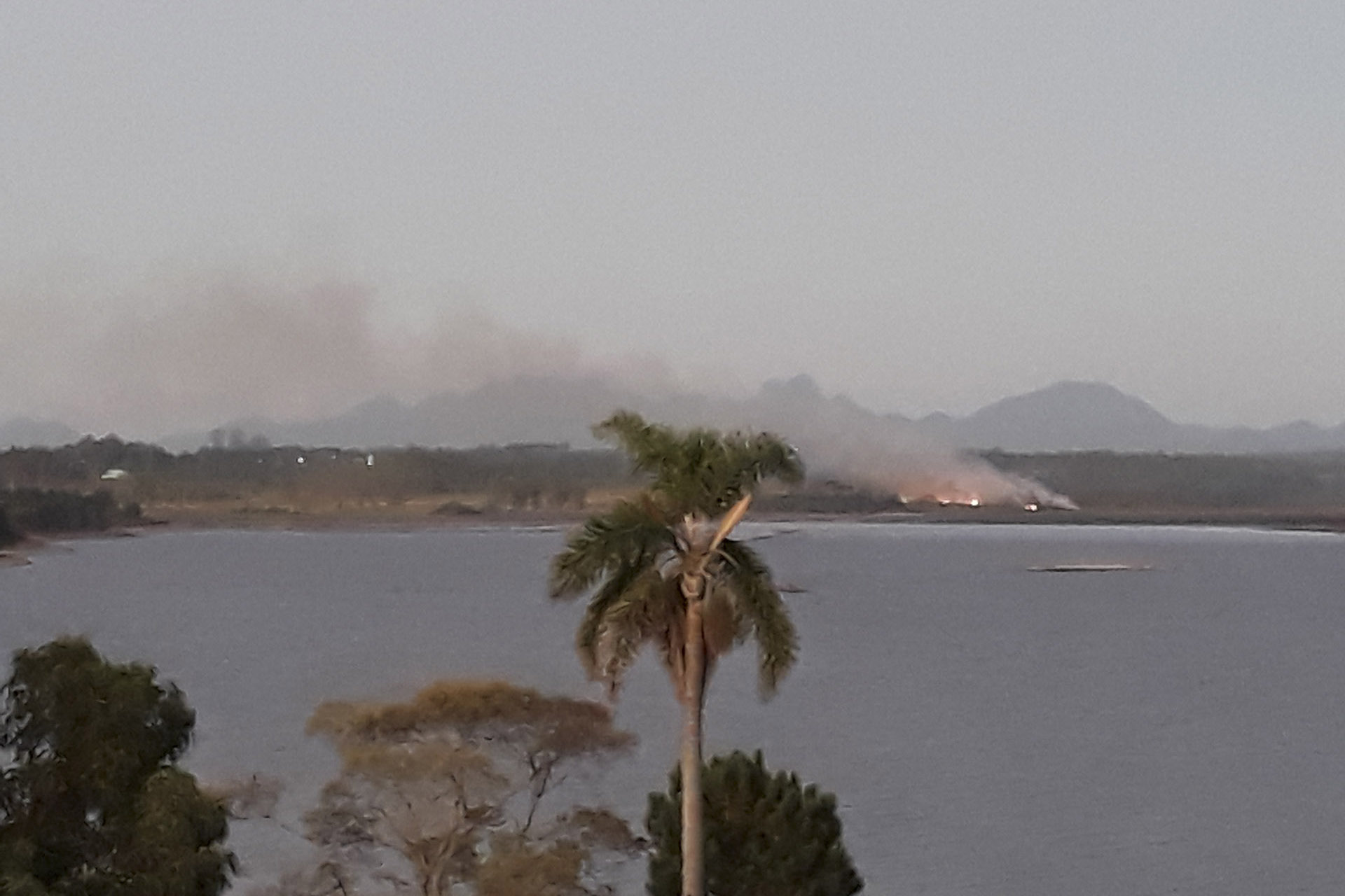Incêndio em área de manancial tem prioridade dos bombeiros. Foto: Sanepar