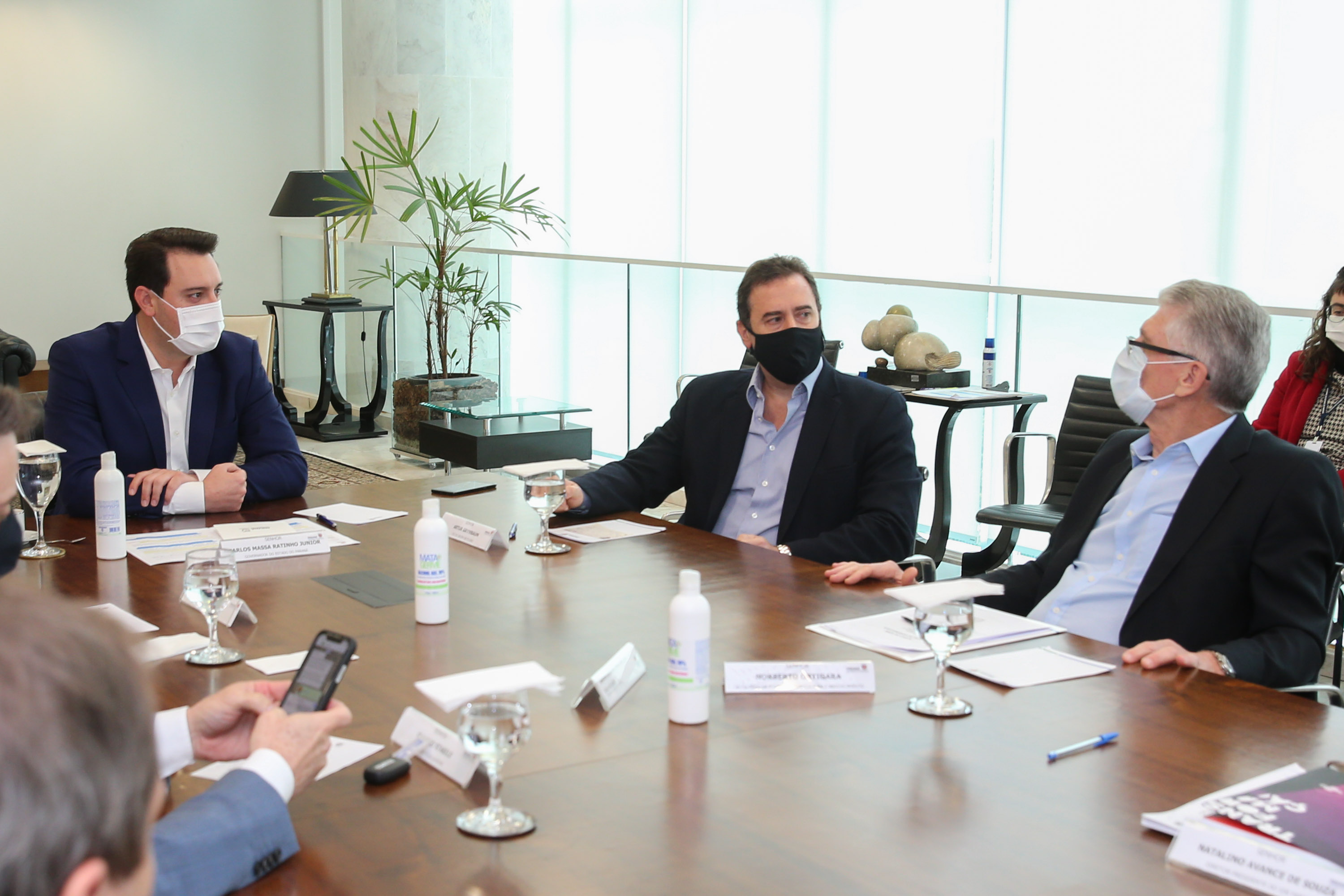O Governador Carlos Massa Ratinho Junior assina, nesta segunda-feira (21), convenio com a Fundação O Boticário representada pelo CEO do Grupo,  Artur Grynbaum.  Curitiba, 21/09/2020. Foto: Geraldo Bubniak/AEN